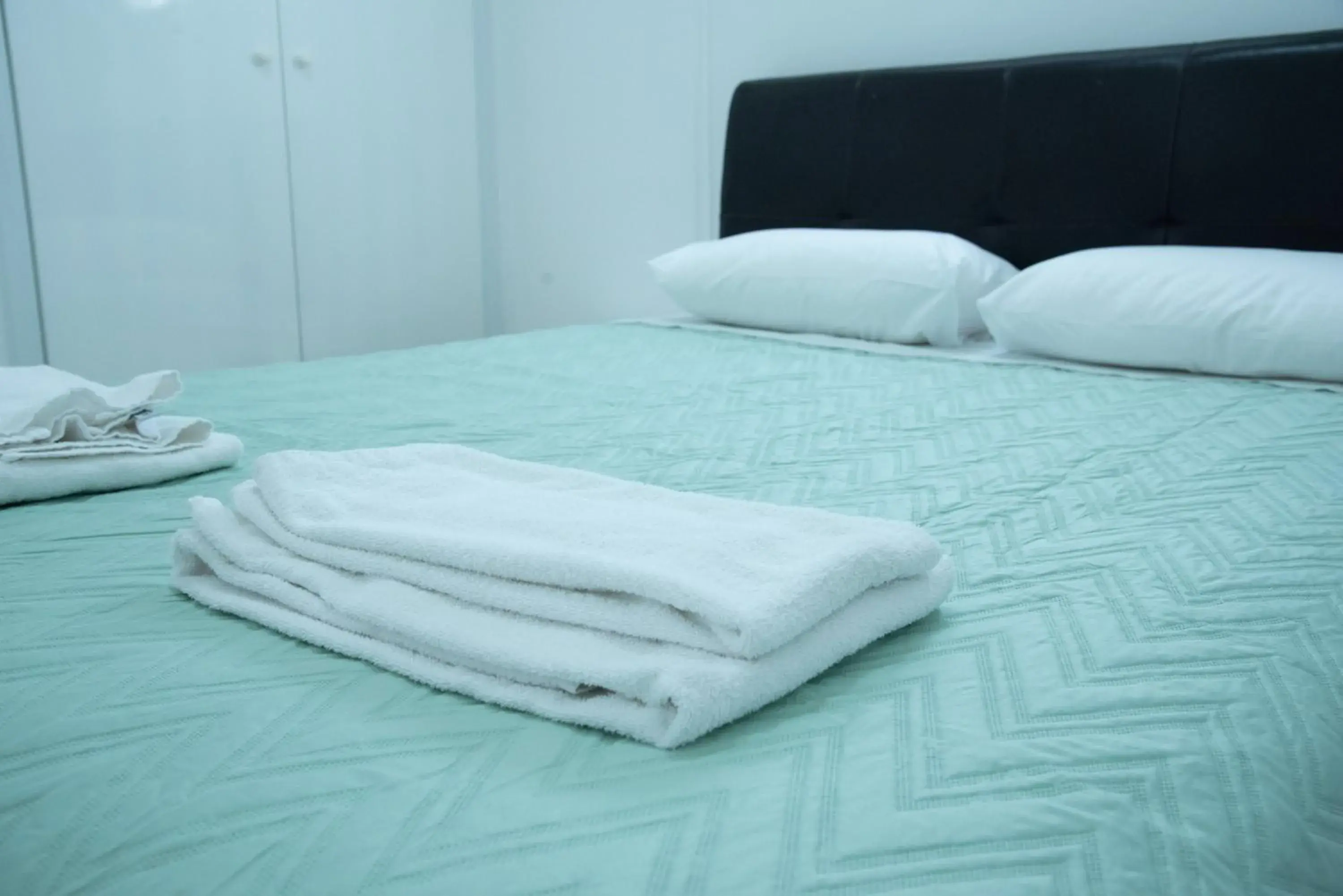 Economy Three-Bedroom Apartment in Flisvos Beach Apartments Economy Three-Bedroom Apartment in Flisvos Beach Apartments