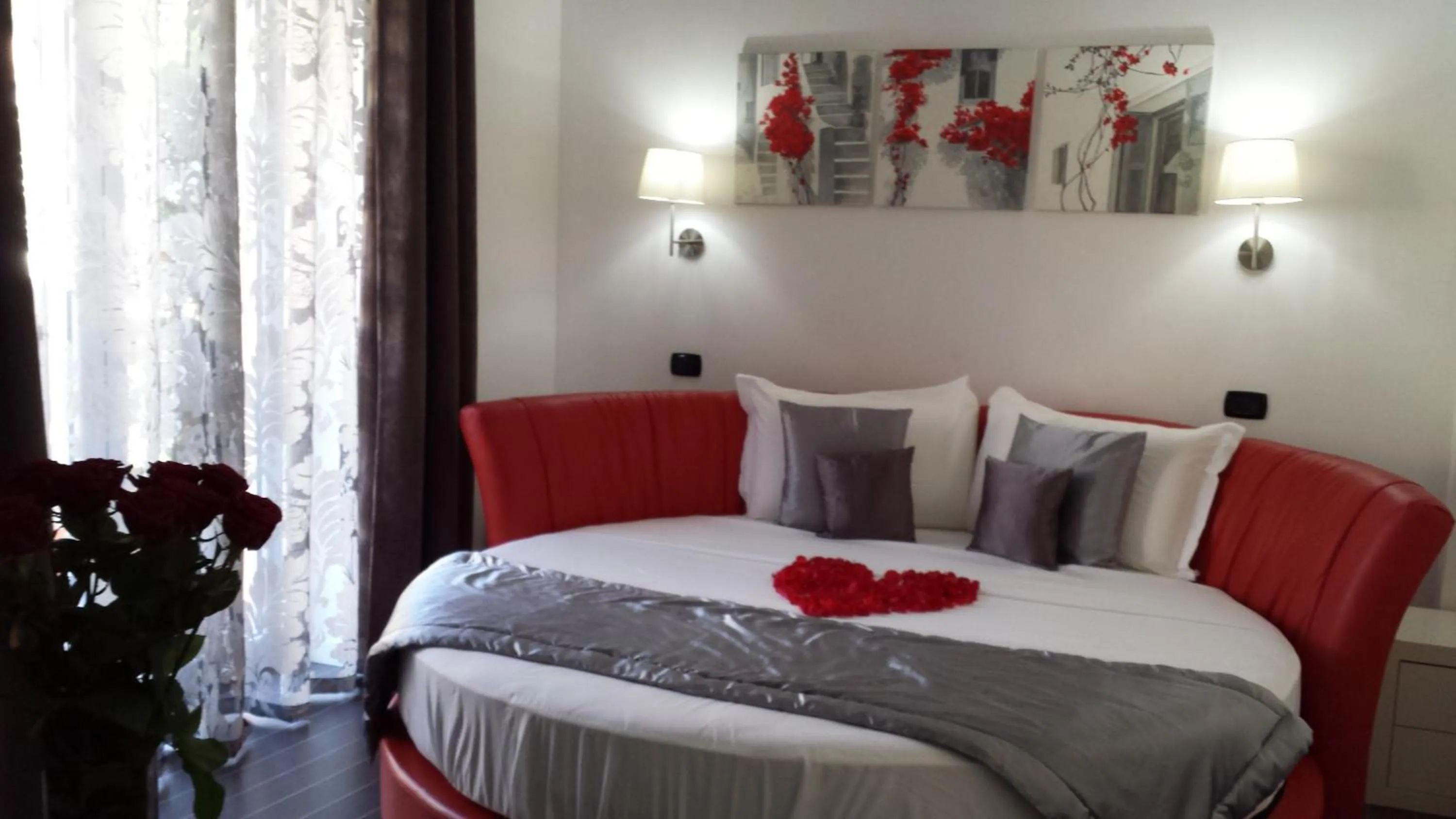 Bed in Gregorio VII Luxury Suites