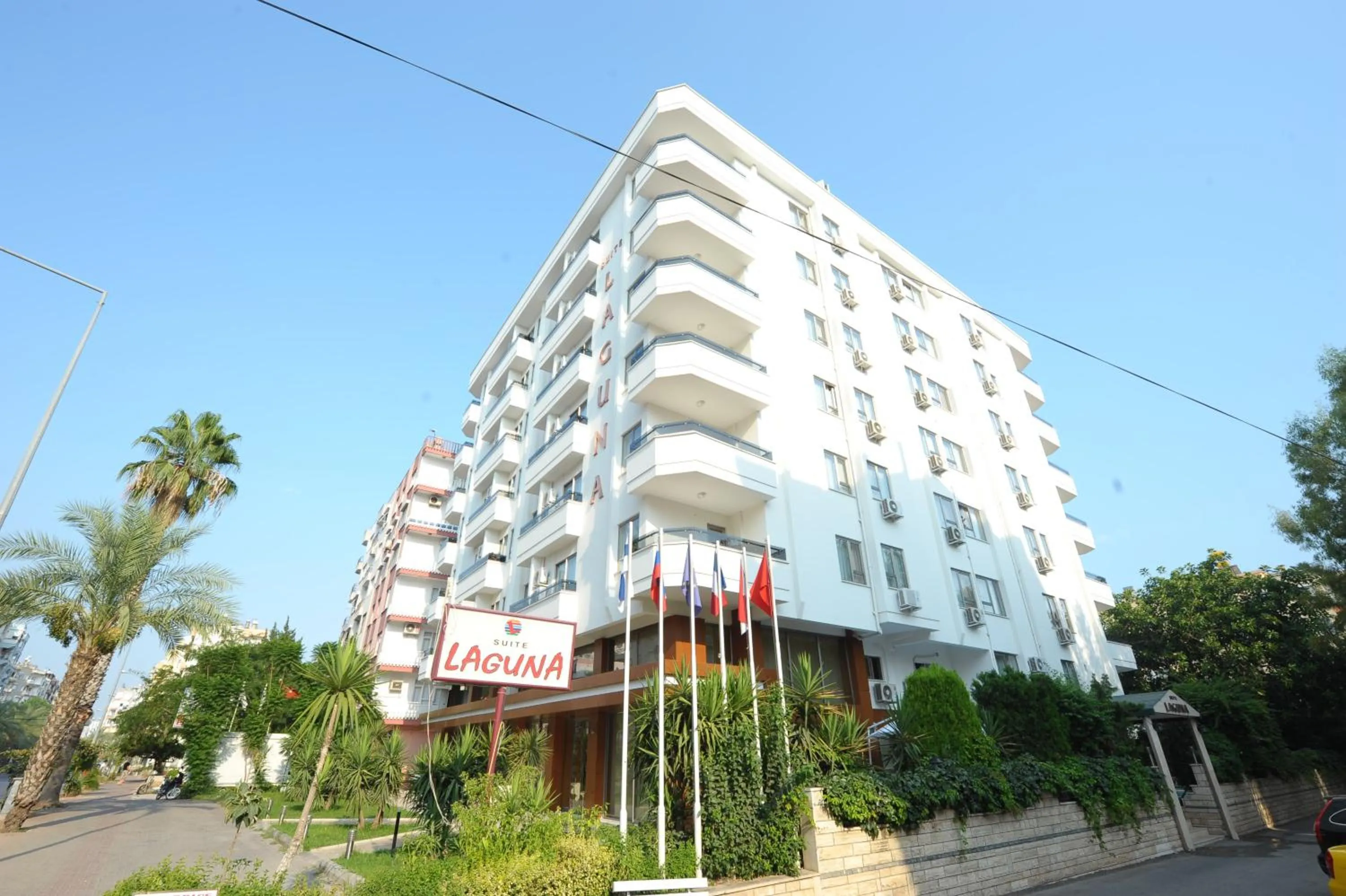 Facade/entrance in Suite Laguna Otel
