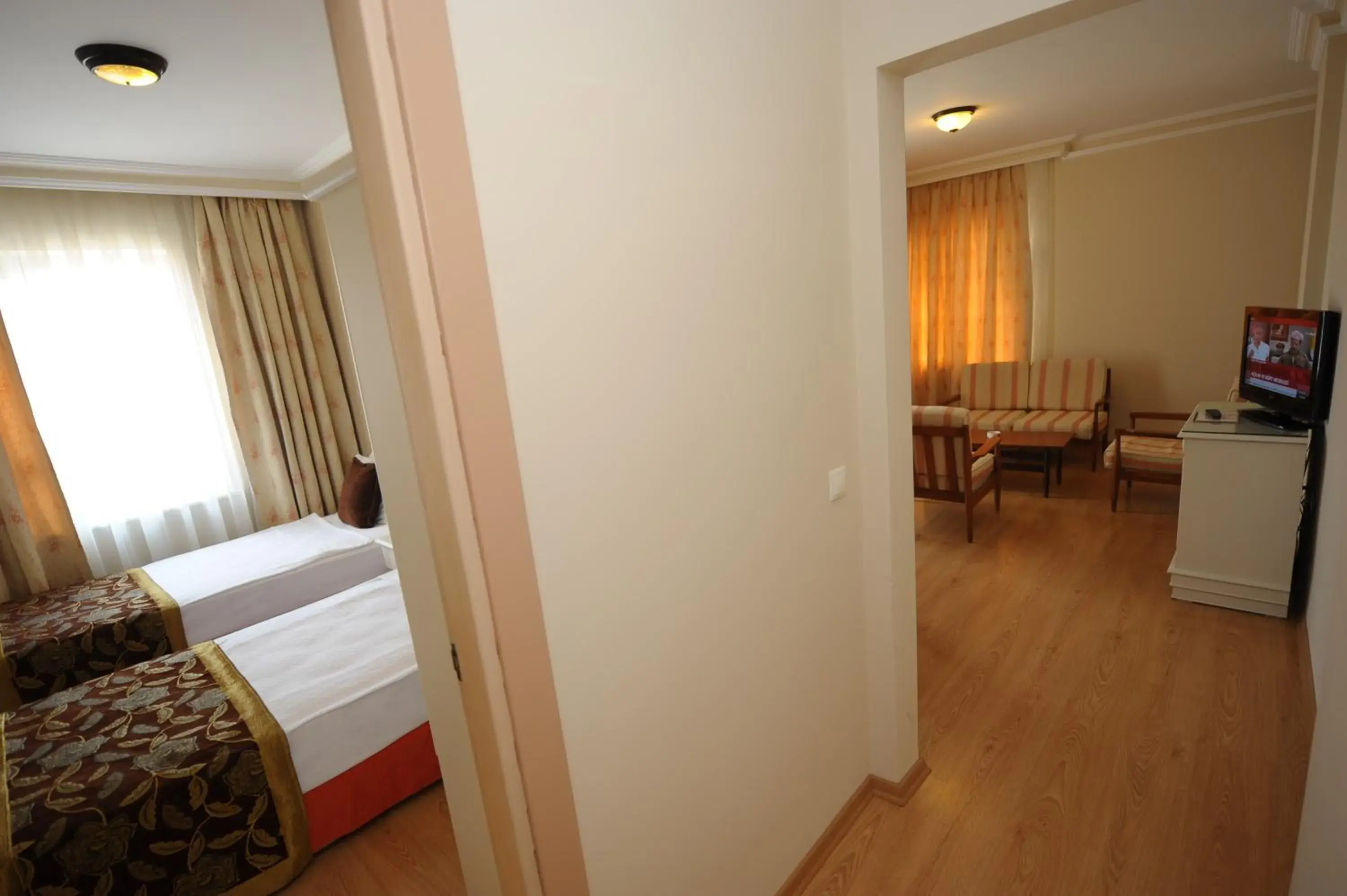 Living room, Bed in Suite Laguna Otel Living room, Bed in Suite Laguna Otel