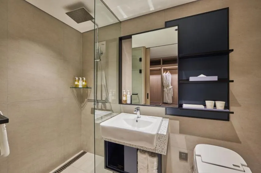 Toilet in Citadines Connect Hari Busan