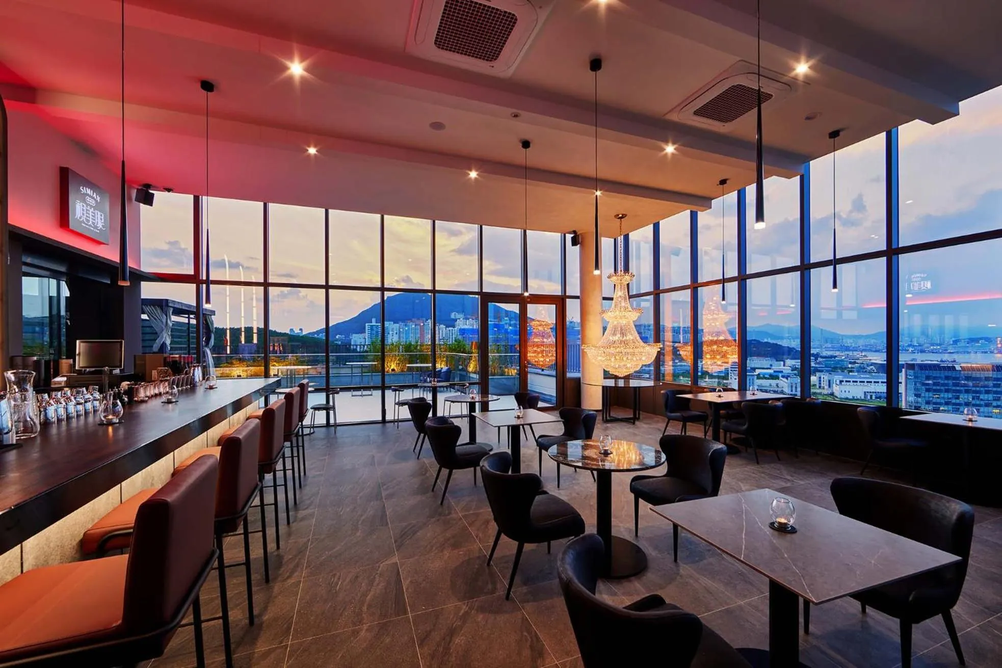 Lounge or bar in Citadines Connect Hari Busan