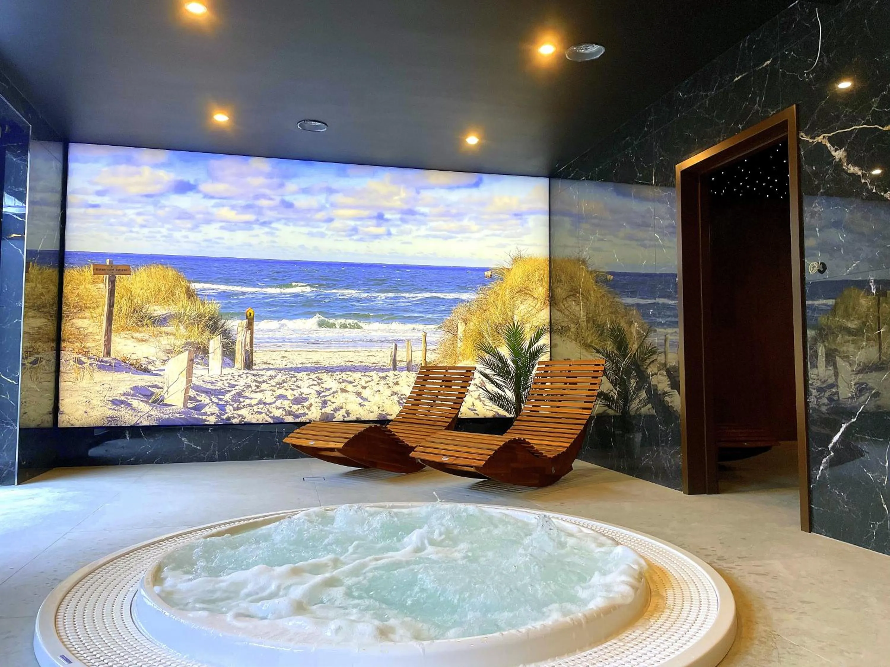 Swimming pool in Belmar Park Resort