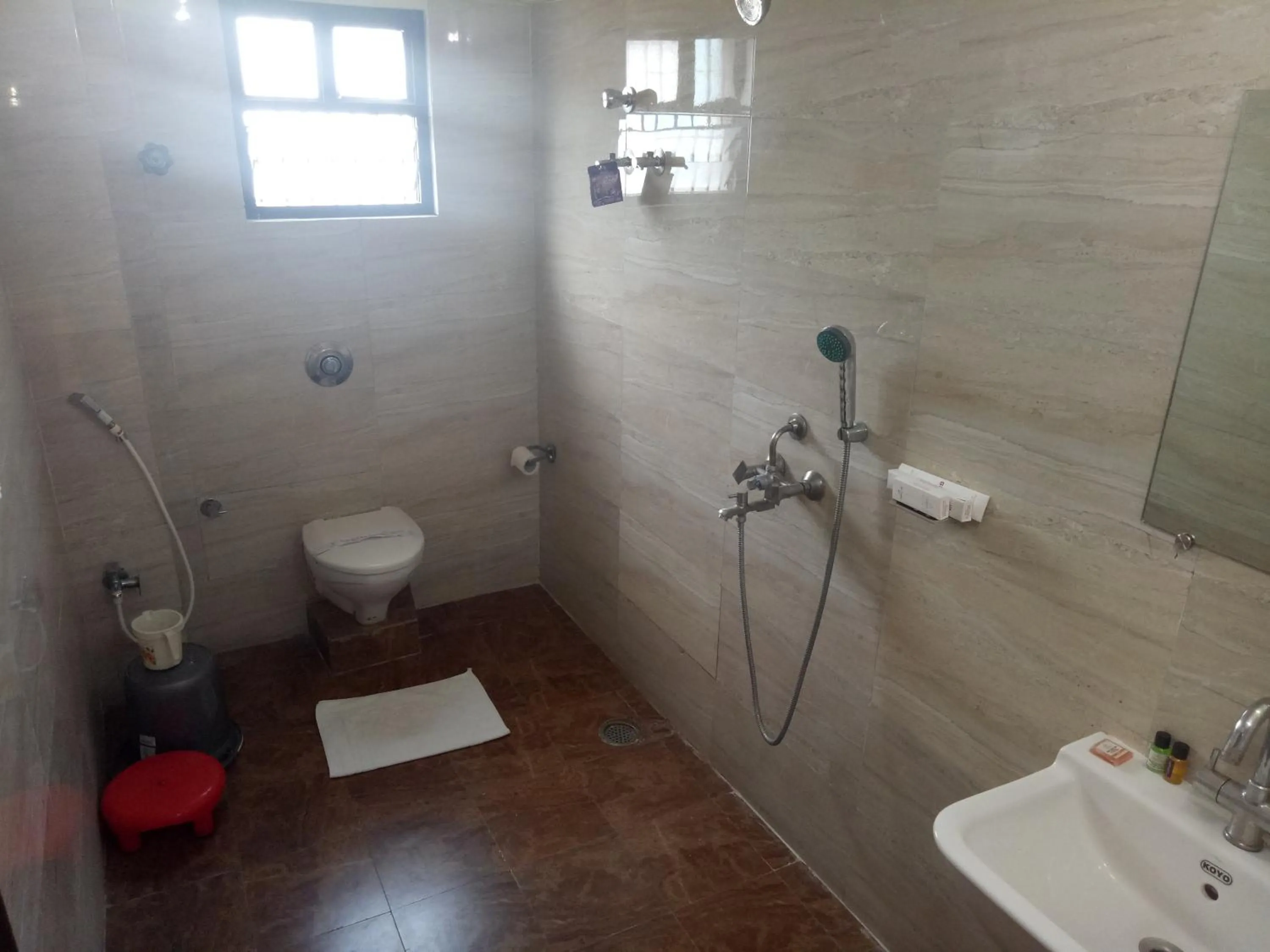 Shower in Chinmaye Inn