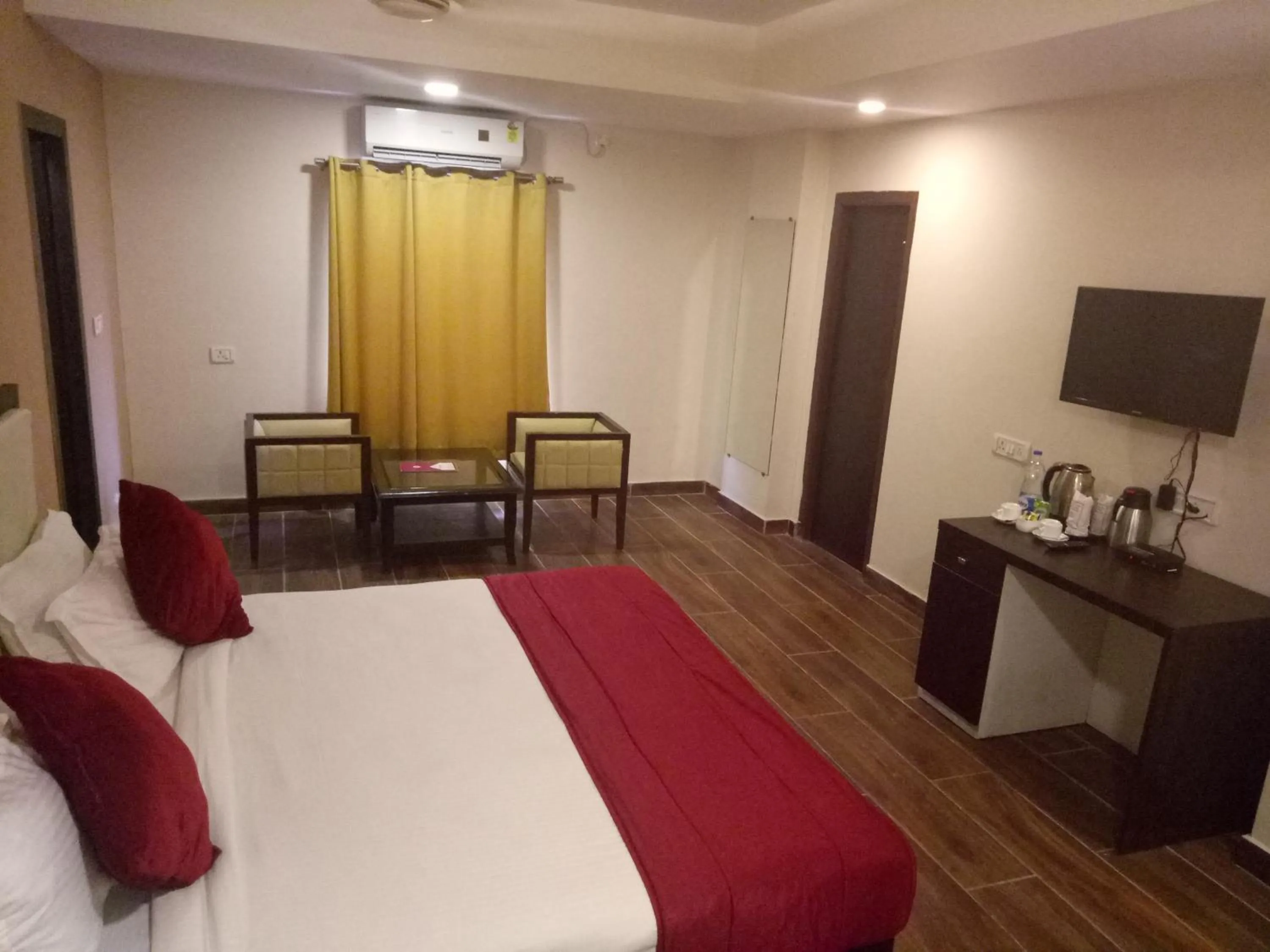 Photo of the whole room, Bed in Chinmaye Inn