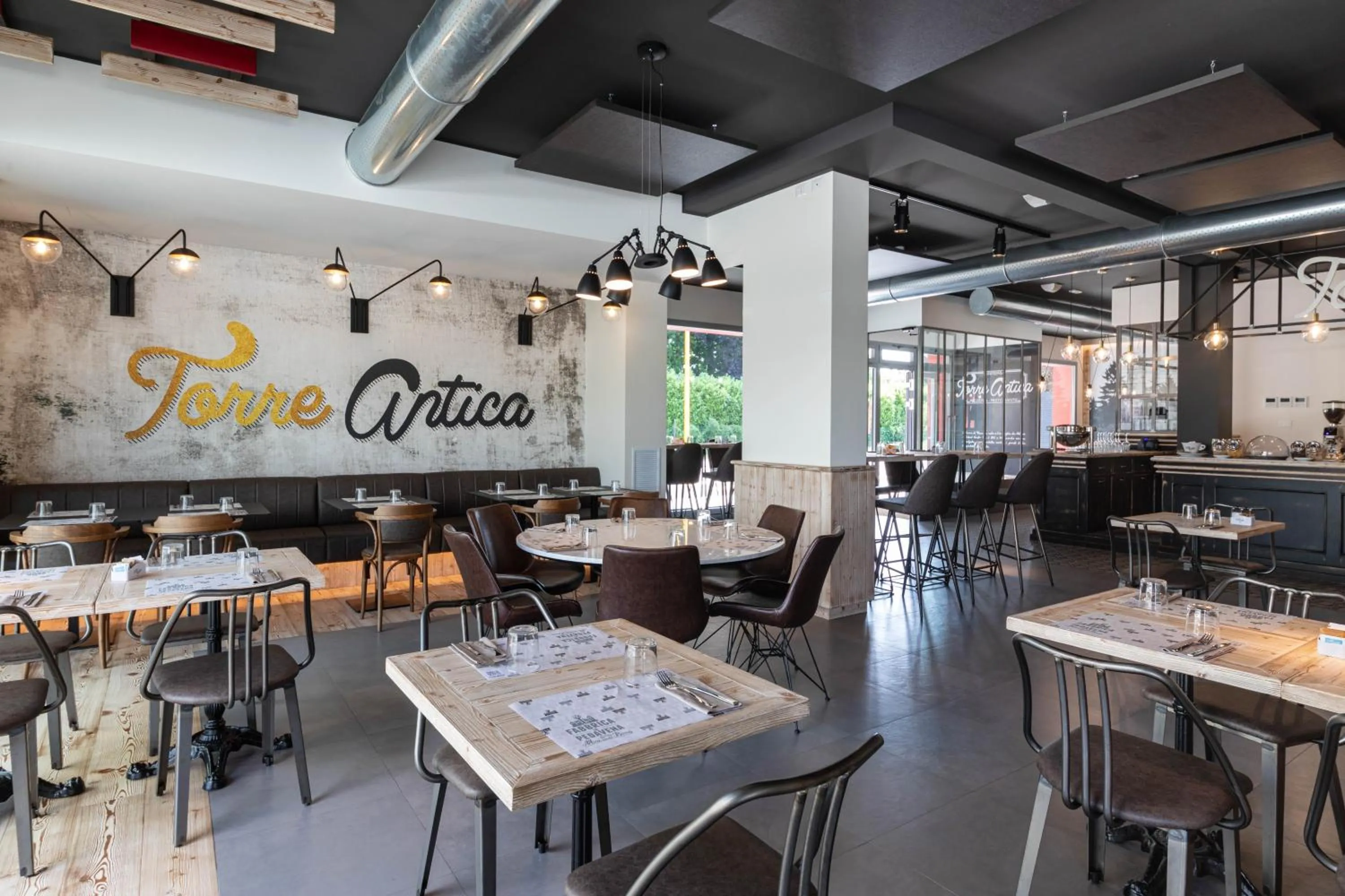 Restaurant/places to eat in Torre Antica Venice Airport Hotel