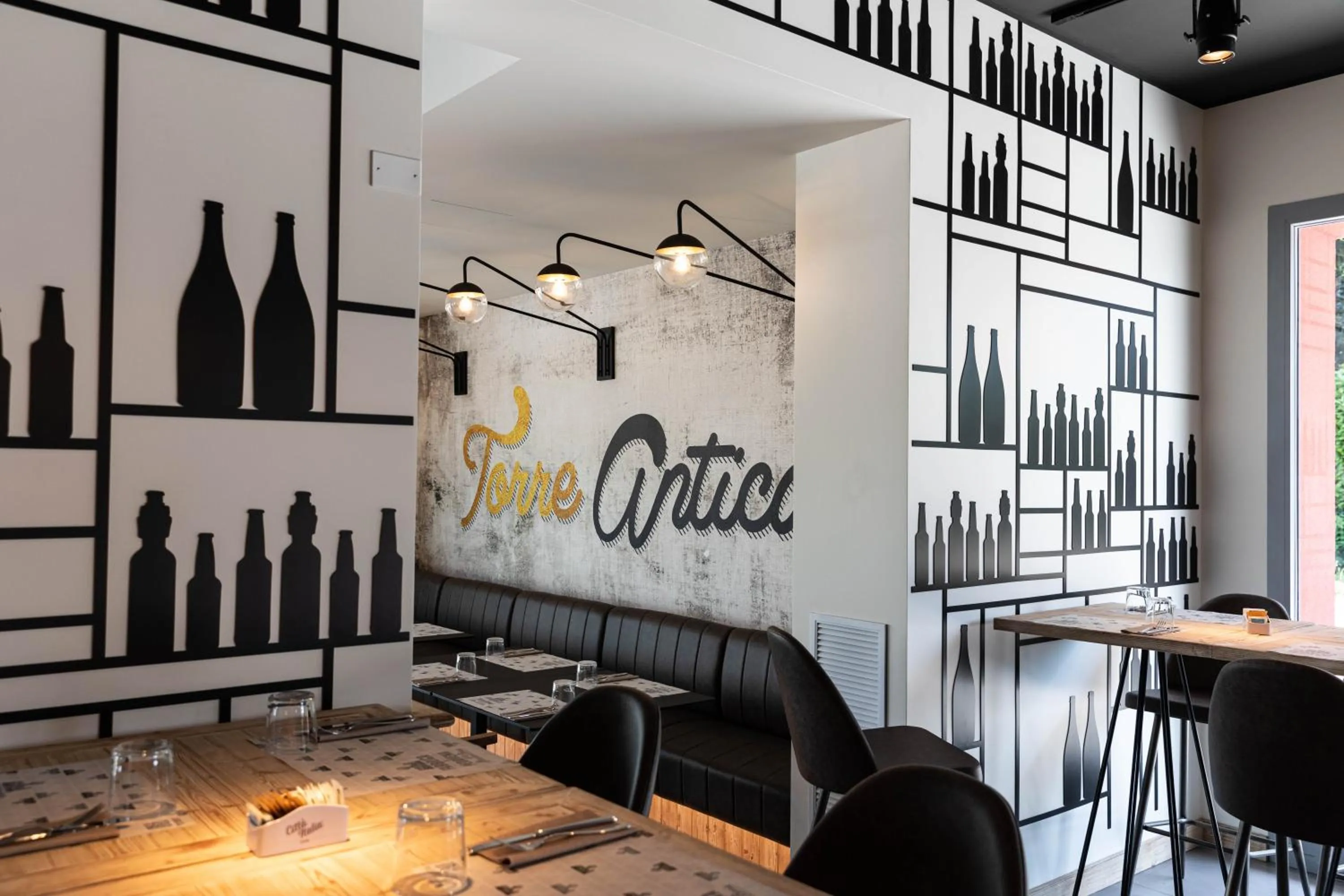 Restaurant/places to eat in Torre Antica Venice Airport Hotel