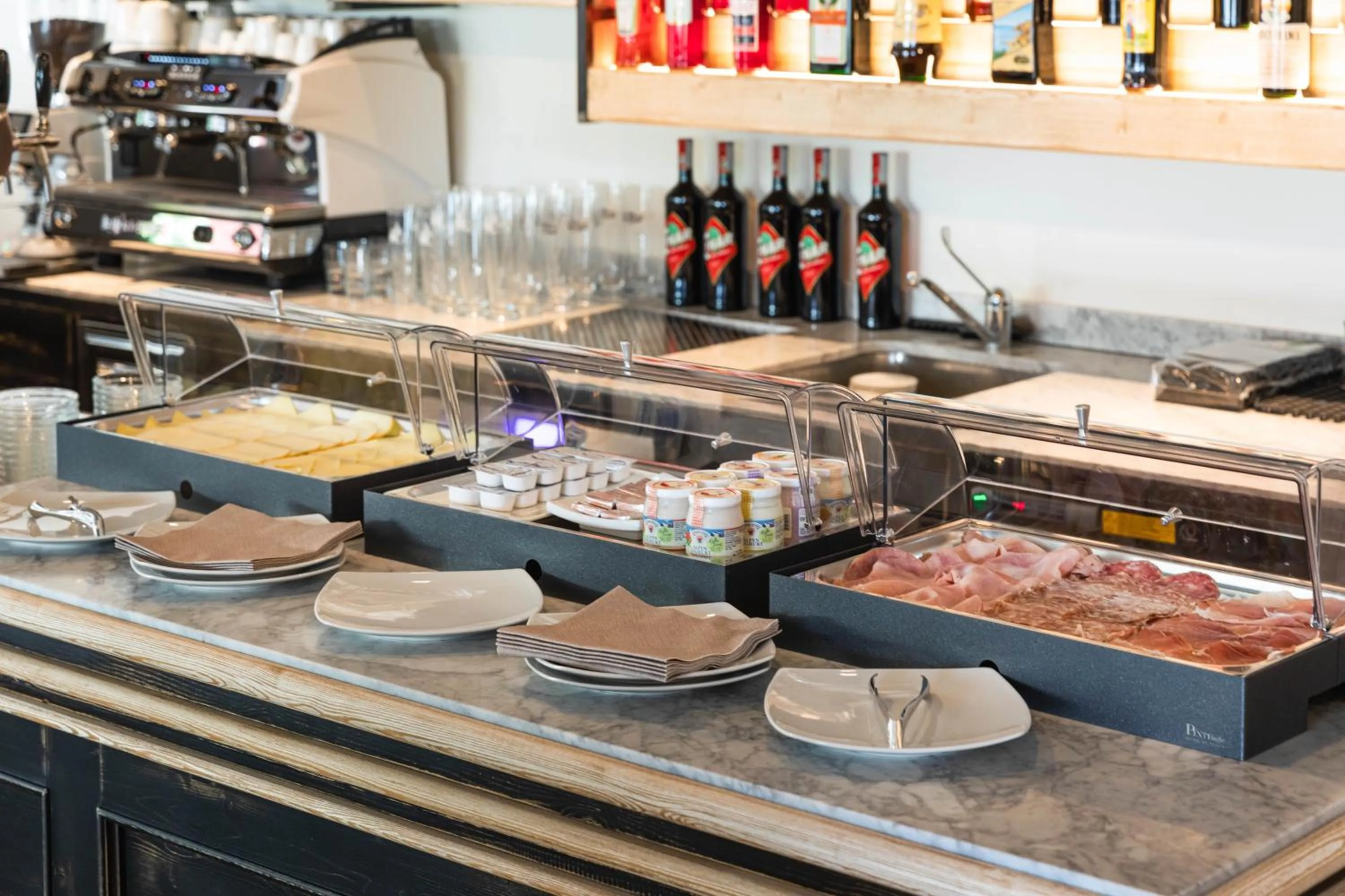 Food and drinks in Torre Antica Venice Airport Hotel