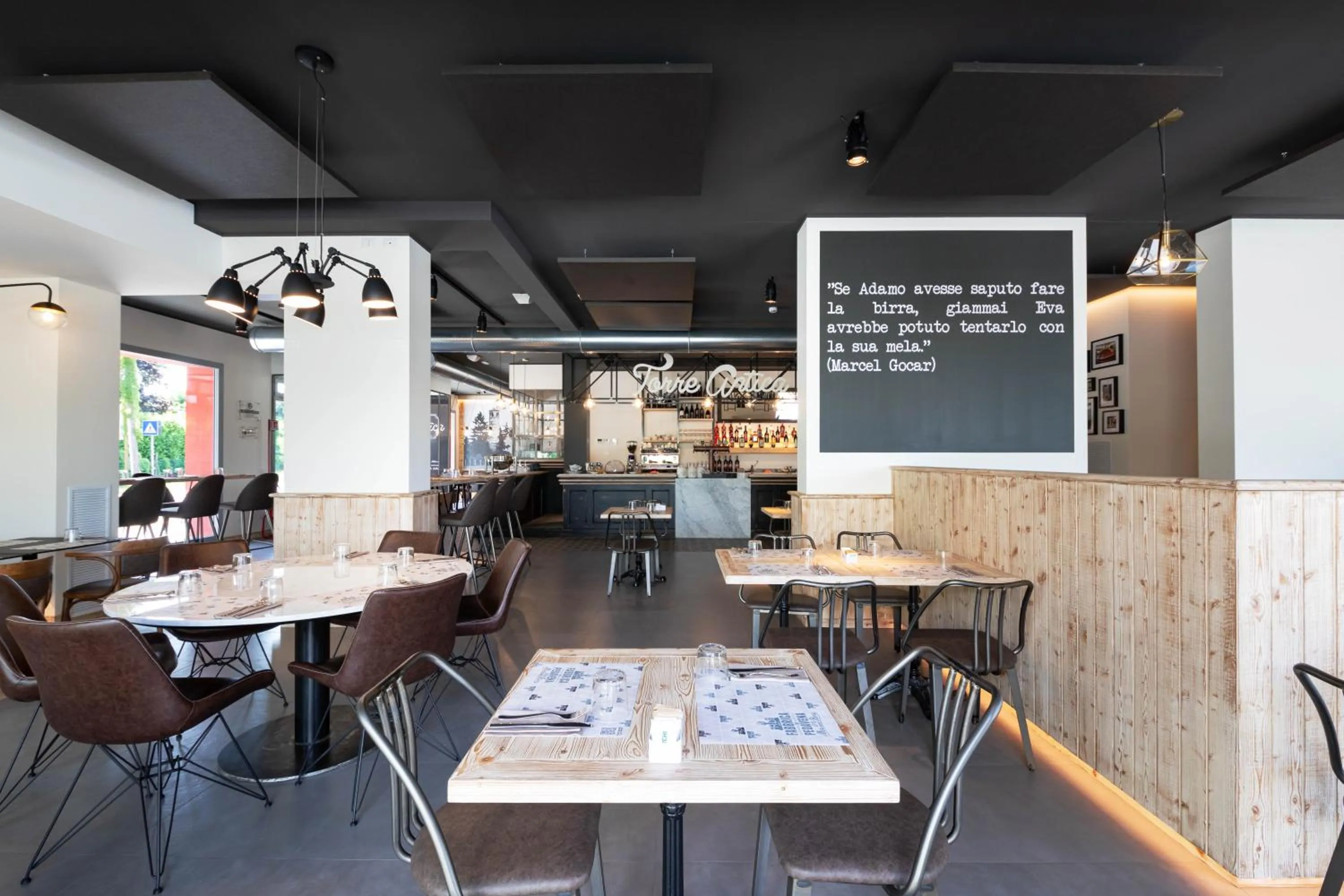 Restaurant/places to eat in Torre Antica Venice Airport Hotel