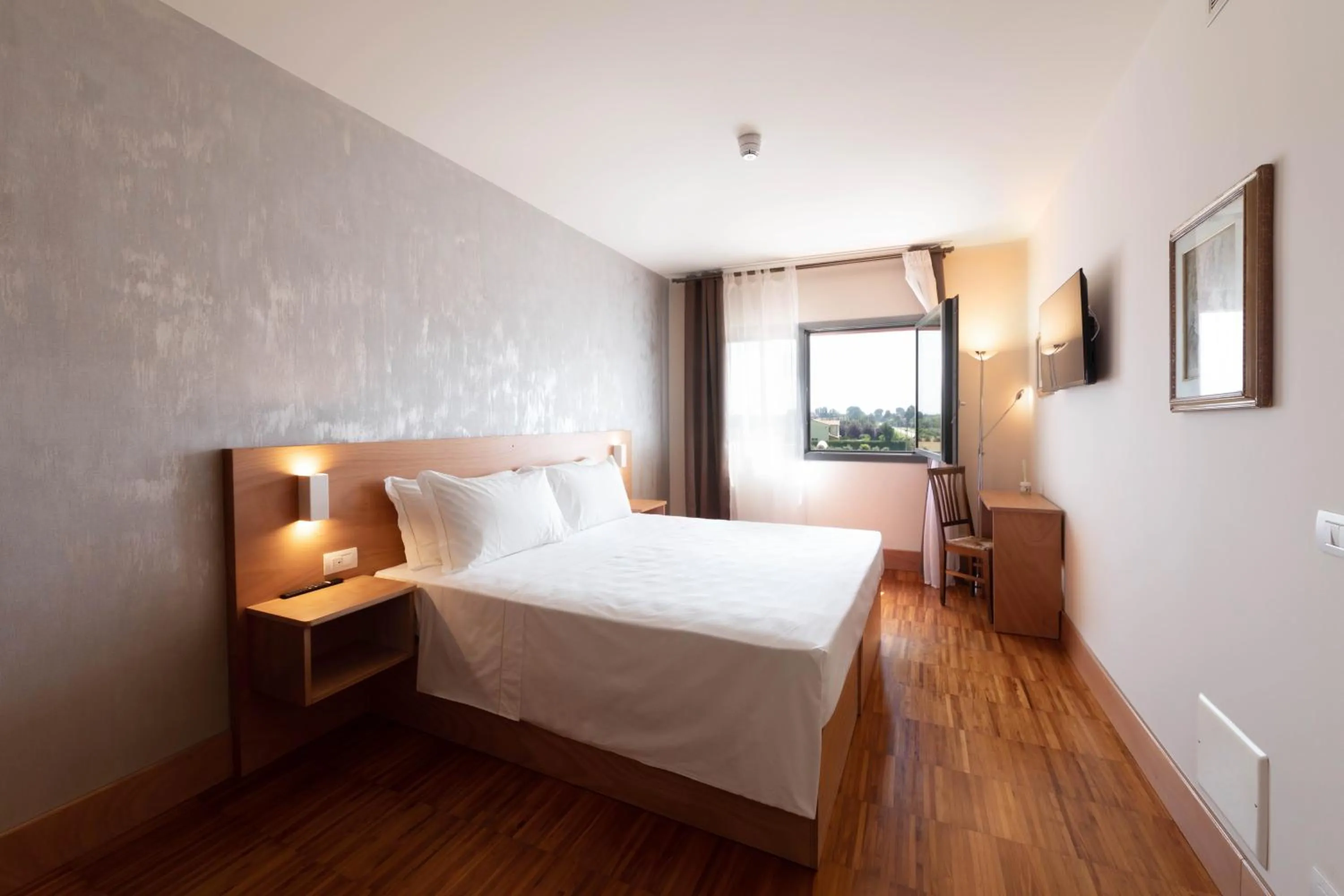 Bedroom, Bed in Torre Antica Venice Airport Hotel