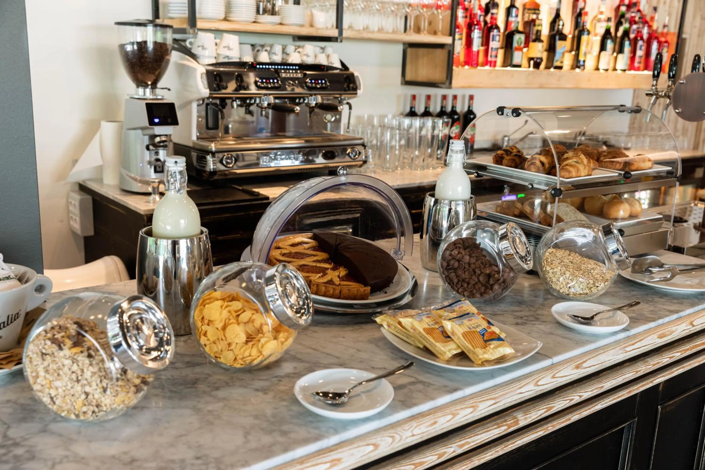 Food and drinks in Torre Antica Venice Airport Hotel