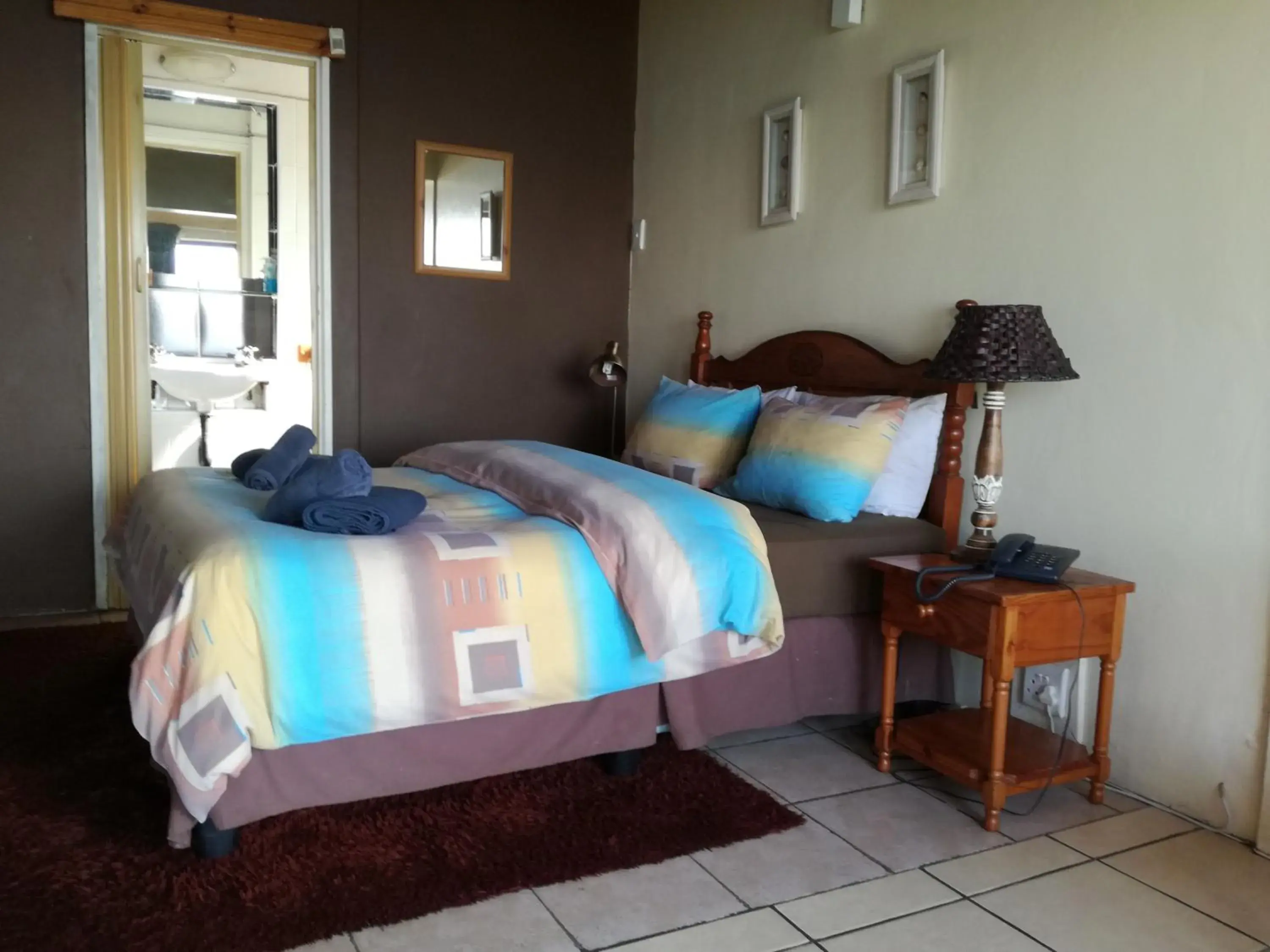 Budget Double Room - single occupancy in Dolphin Point B&B Budget Double Room - single occupancy in Dolphin Point B&B
