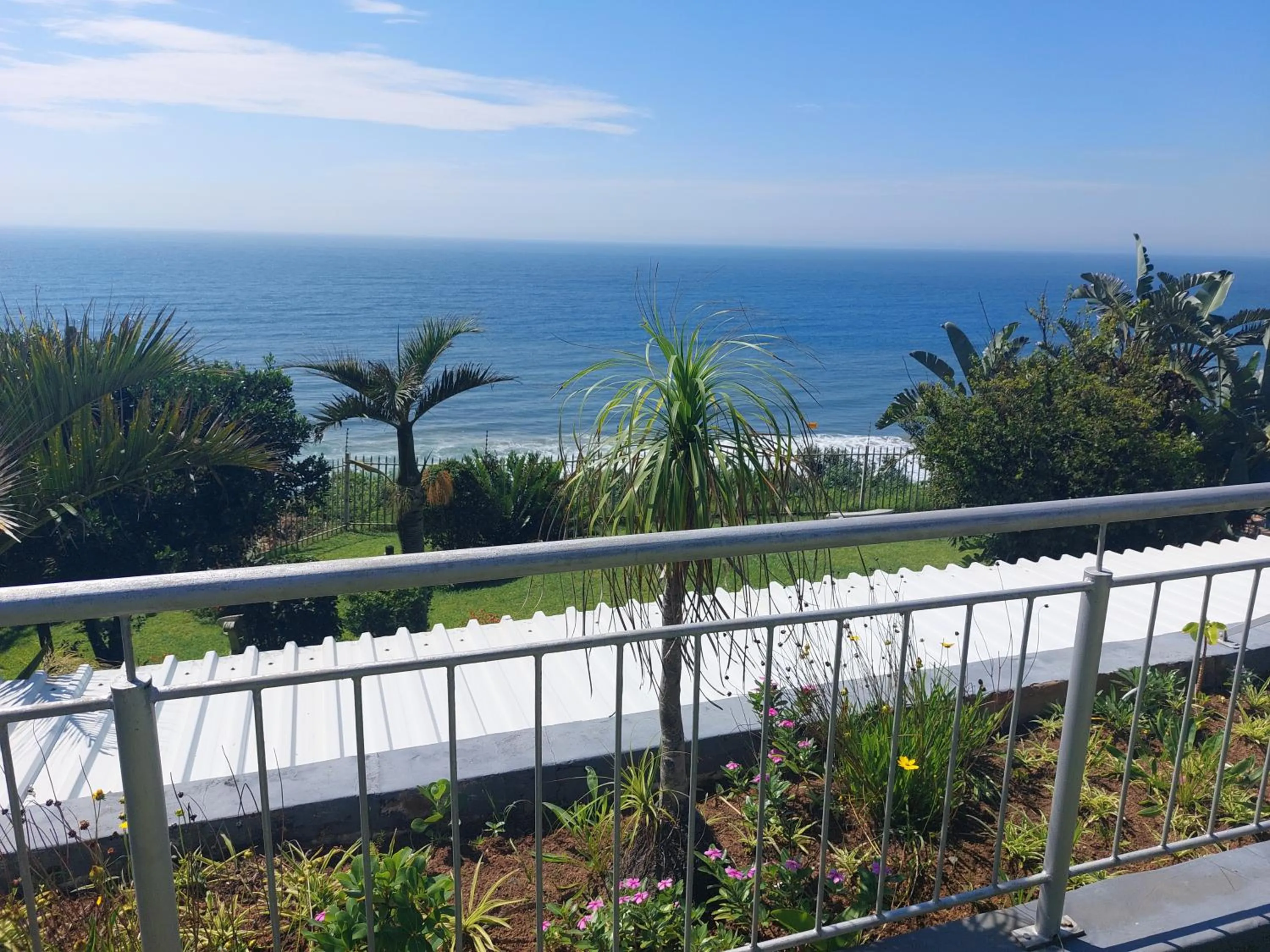 Sea view in Dolphin Point B&B