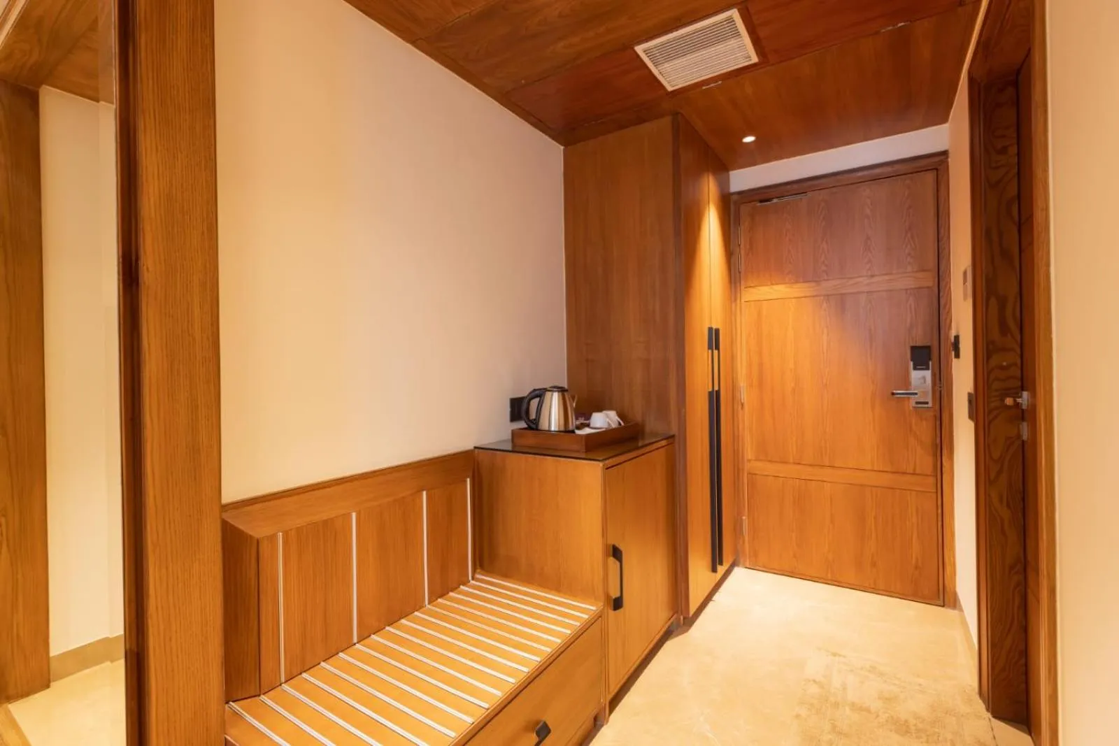 wardrobe, Bed in Clarks Inn Express Ludhiana