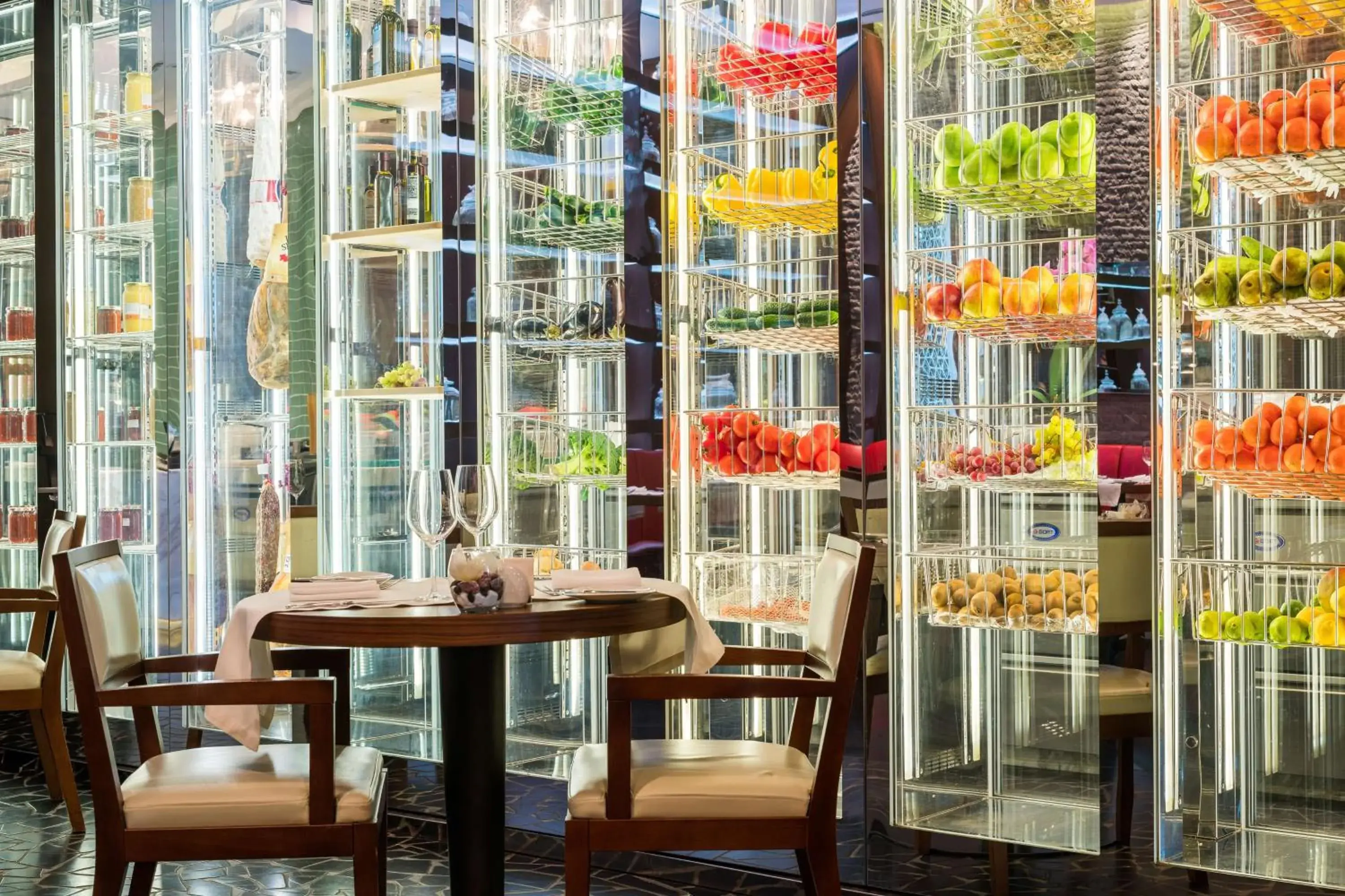 Restaurant/places to eat in Hilton Kyiv Restaurant/places to eat in Hilton Kyiv