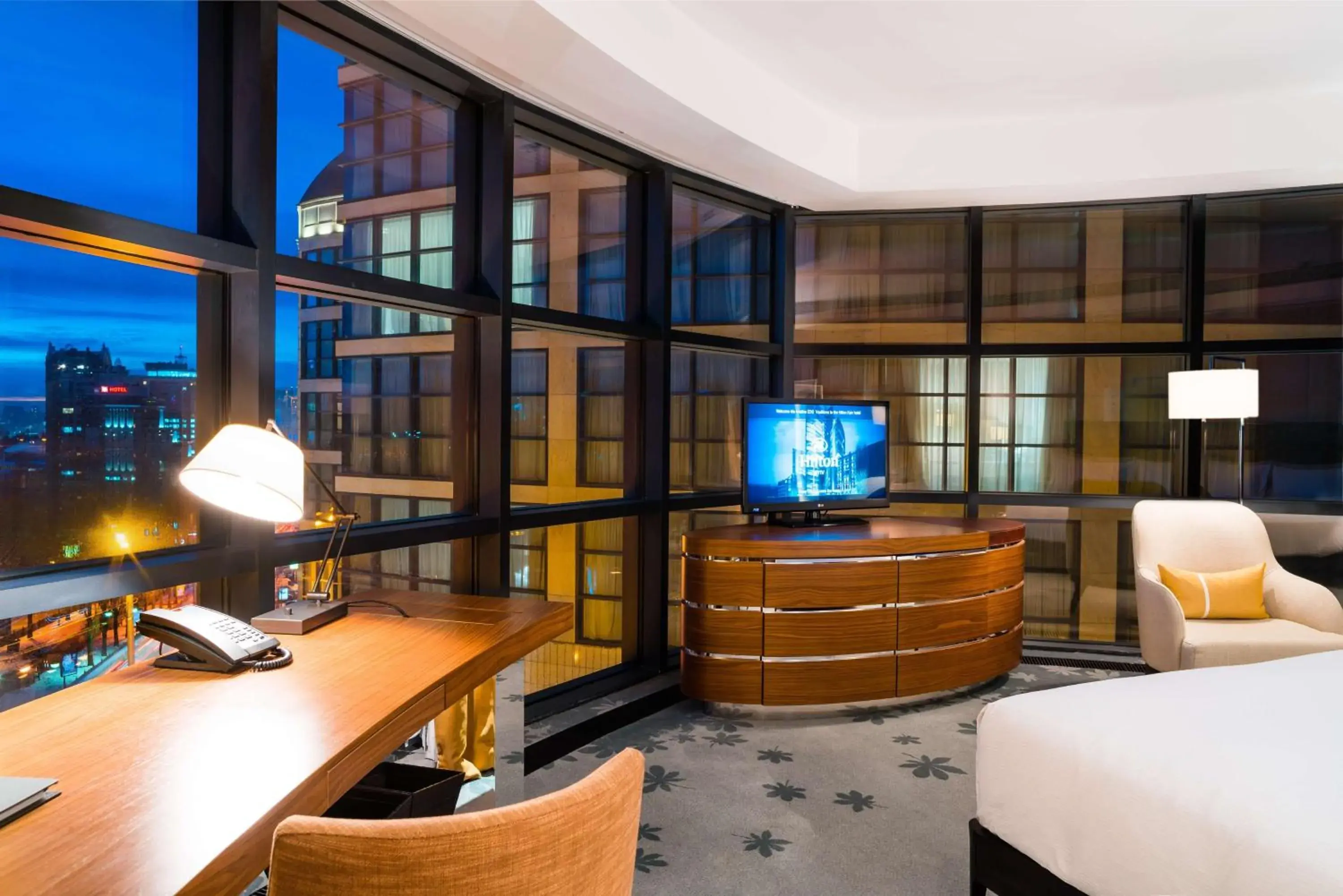 Executive Corner King Room with Panoramic View in Hilton Kyiv Executive Corner King Room with Panoramic View in Hilton Kyiv