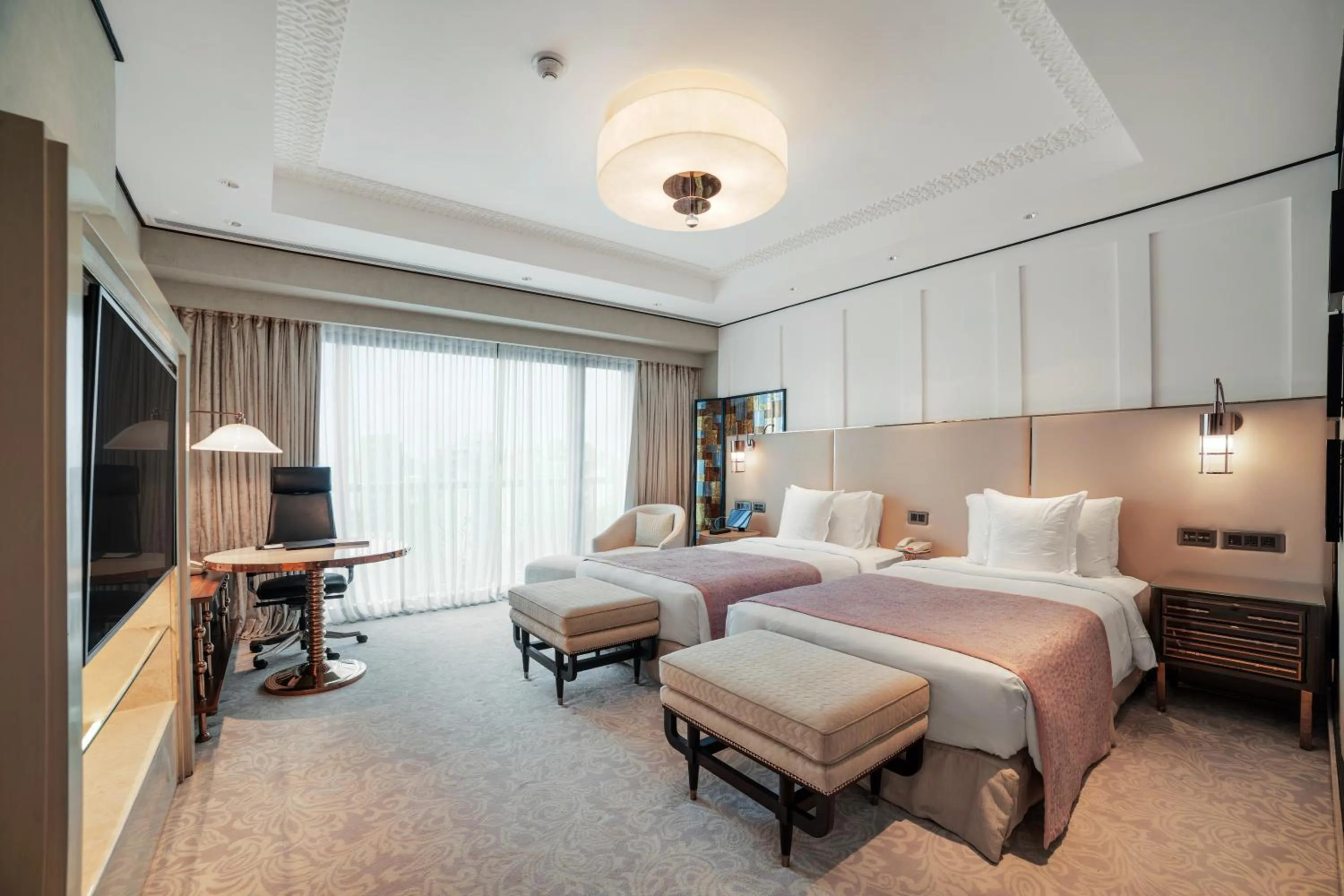 Bedroom, Bed in ITC Narmada, a Luxury Collection Hotel, Ahmedabad