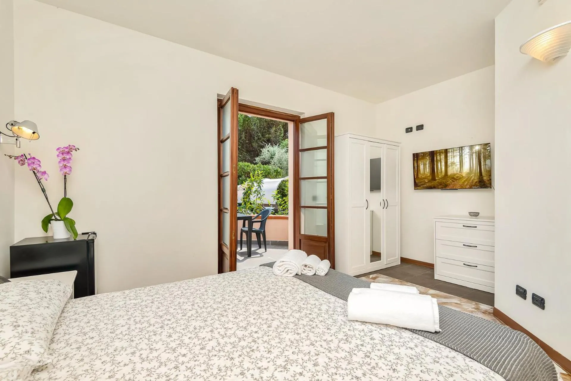 Photo of the whole room, Bed in Hotel la Pietra restaurant
