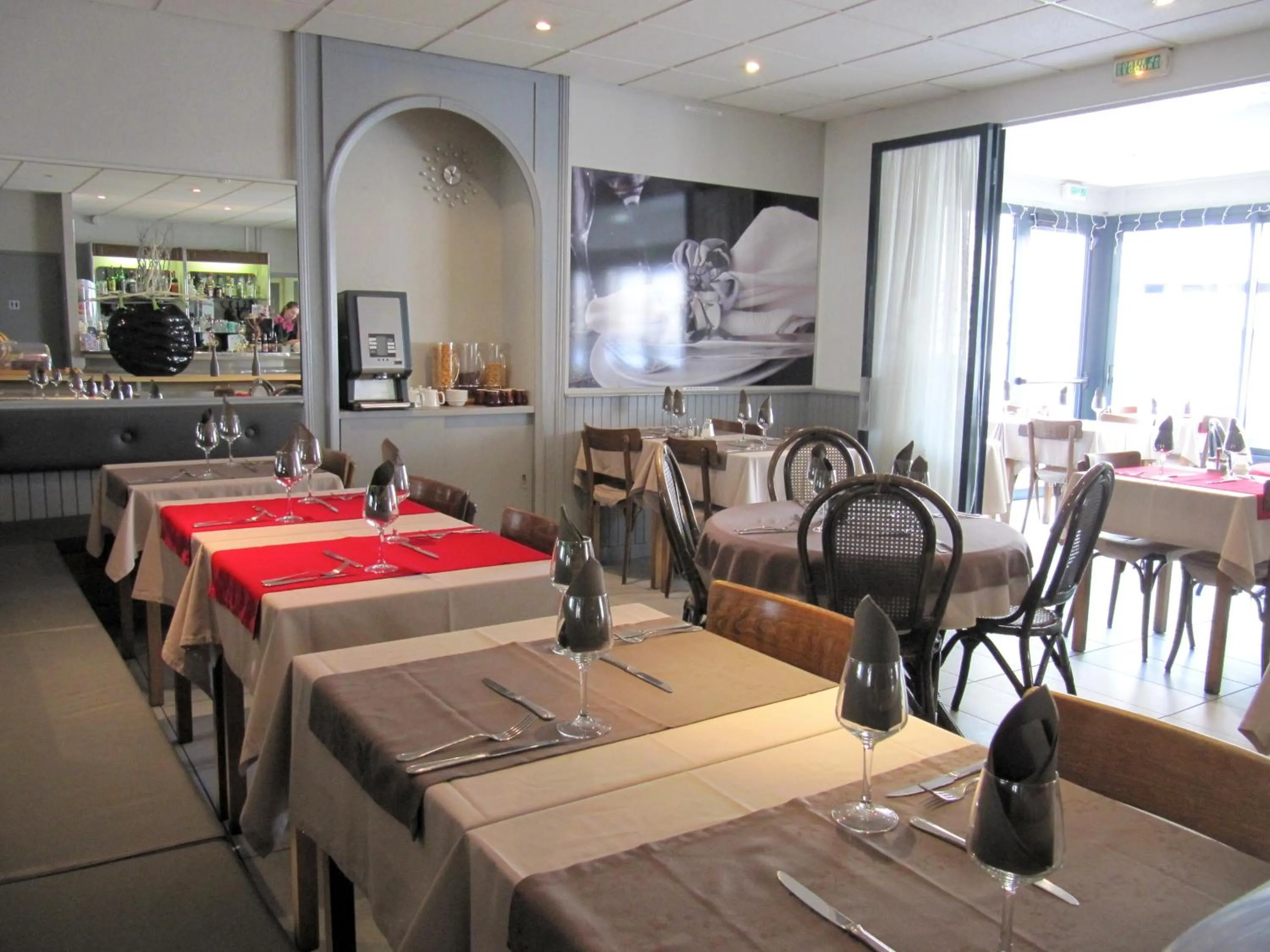 Restaurant/places to eat in Hôtel de la Grotte