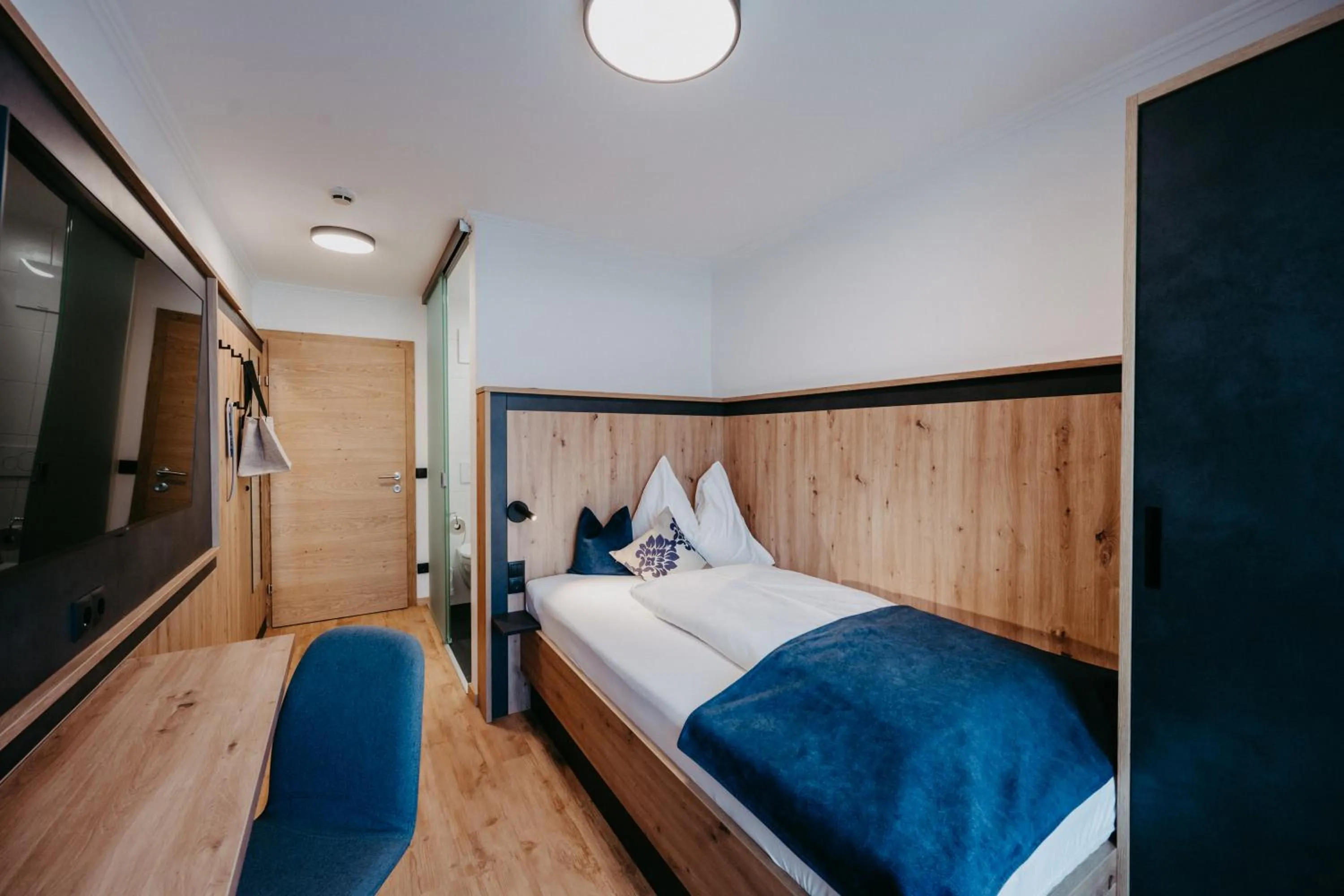 Photo of the whole room, Bed in Hotel Brückenwirt Superior