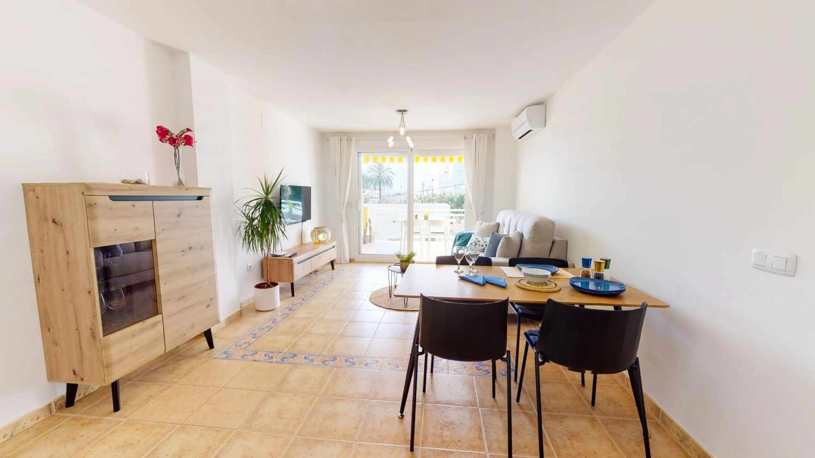 Apartamento Luz de Luna moderno en Dénia con terraza y piscina by Family Homes
