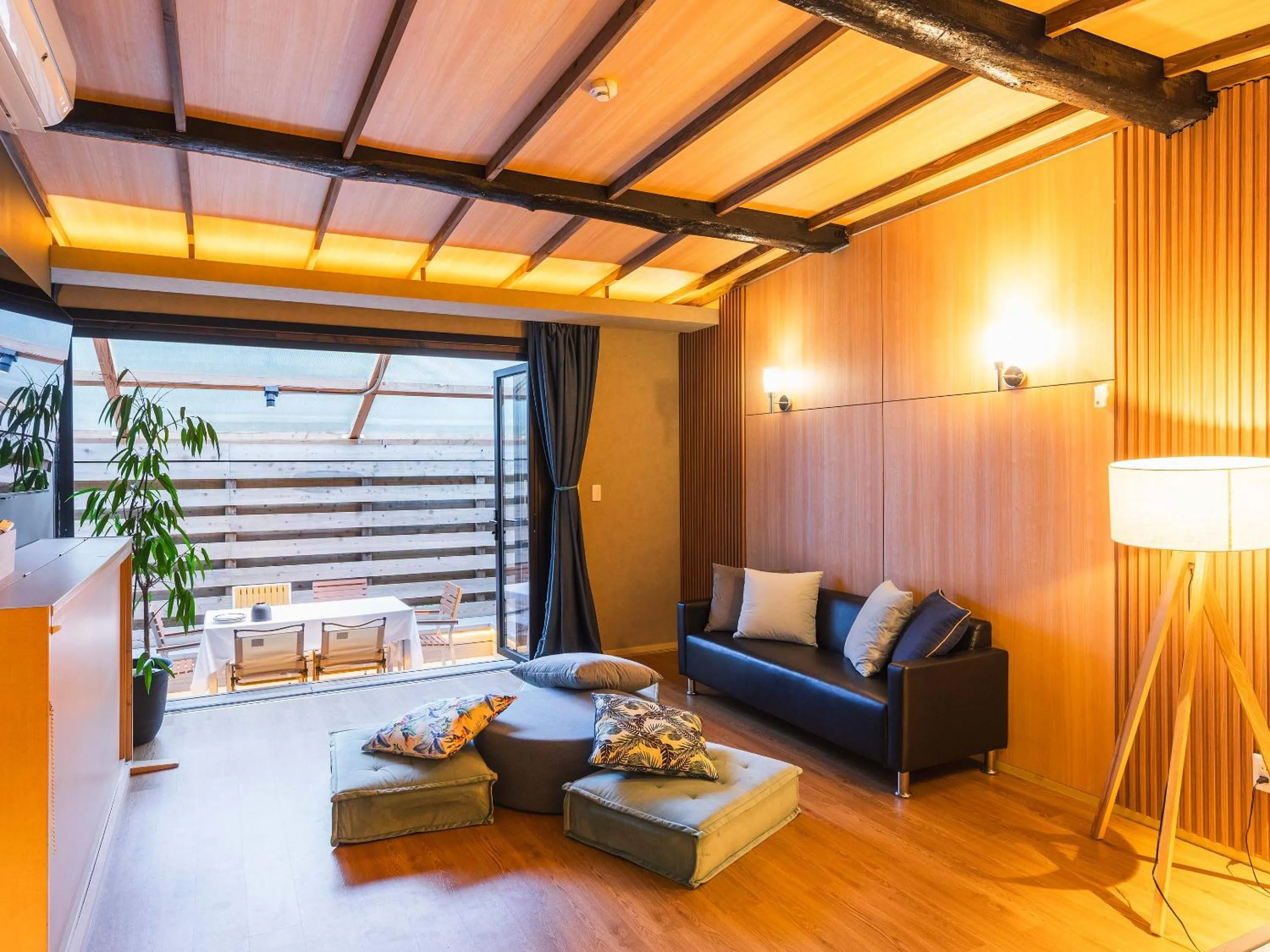 Living room in SPRINGS VILLAGE 足柄 丹沢温泉リゾート＆グランピング