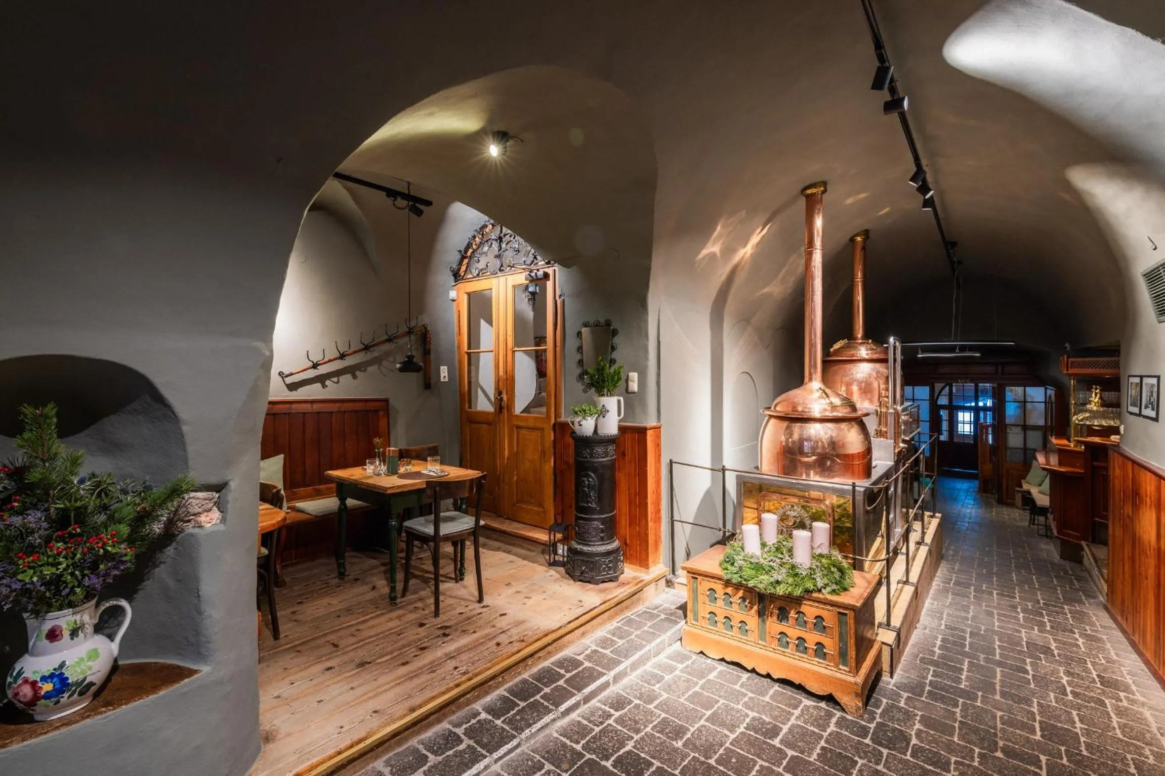 Food and drinks in Hideaway Hotel Montestyria Chalets & Suiten