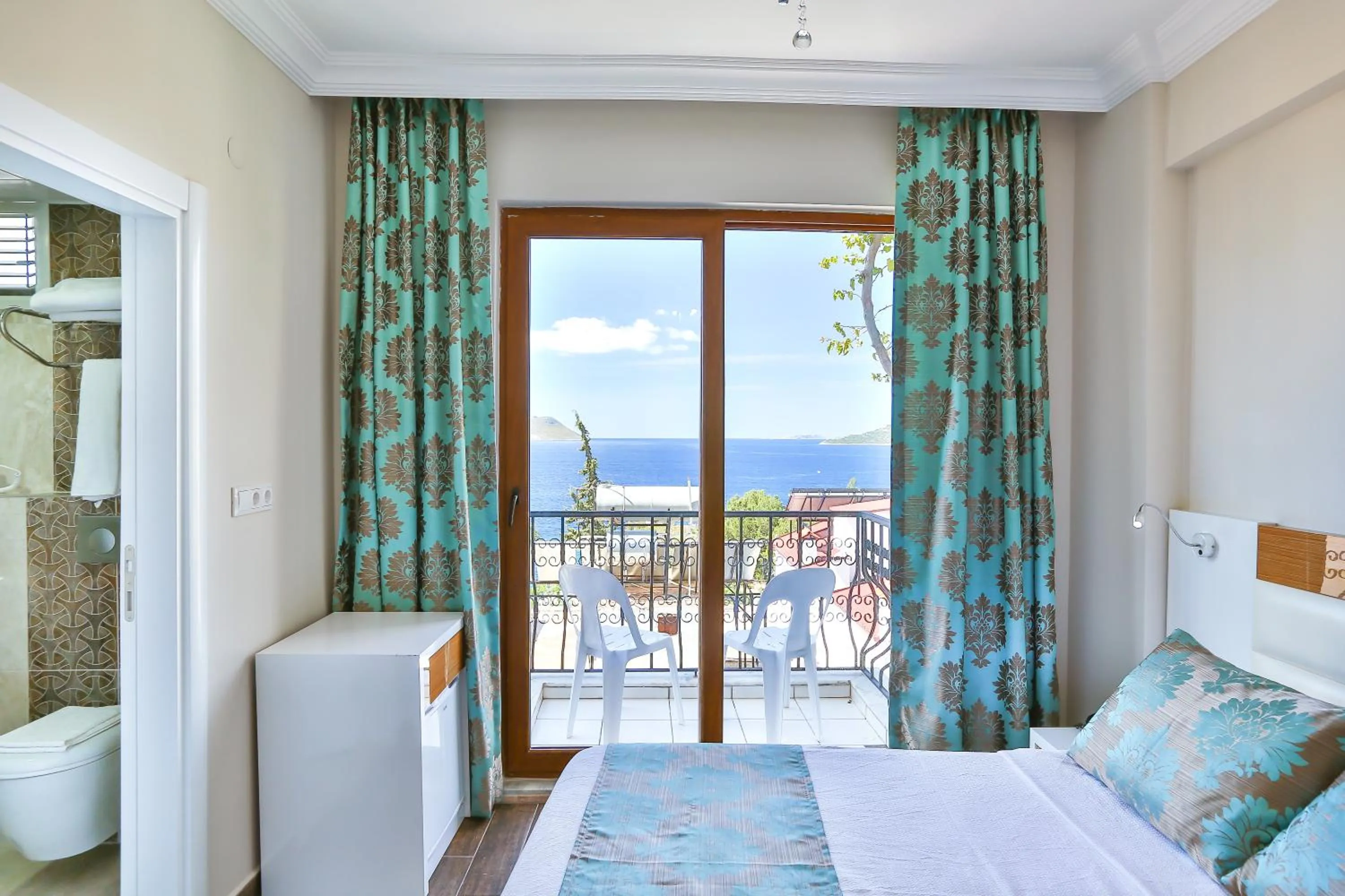 View (from property/room), Bed in Hotel Kayahan