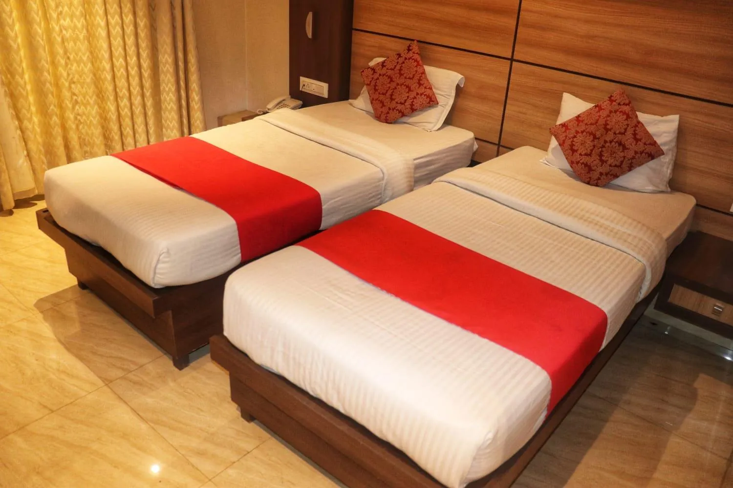 Bed in Hotel Mourya Residency