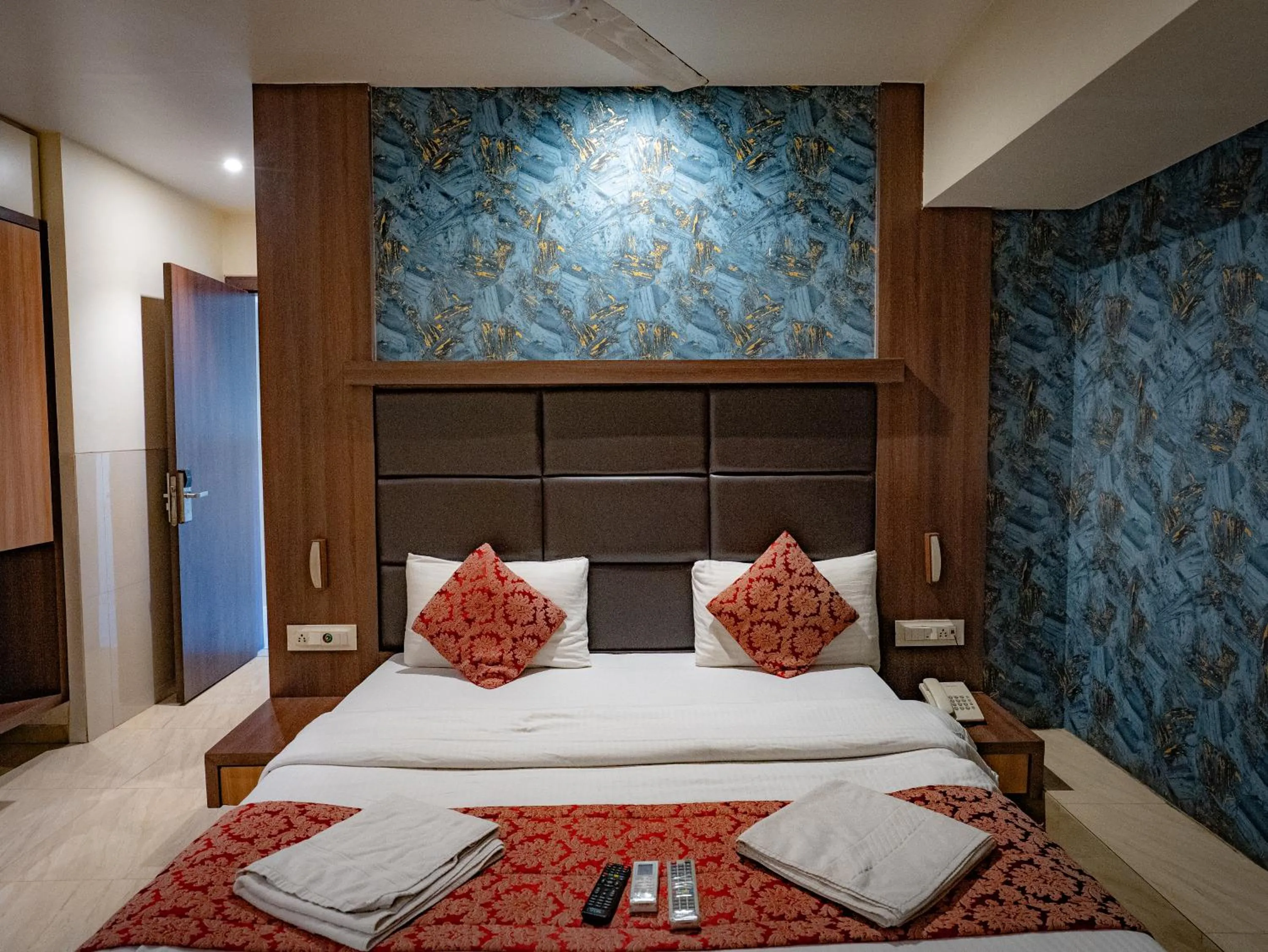 Bed in Hotel Mourya Residency