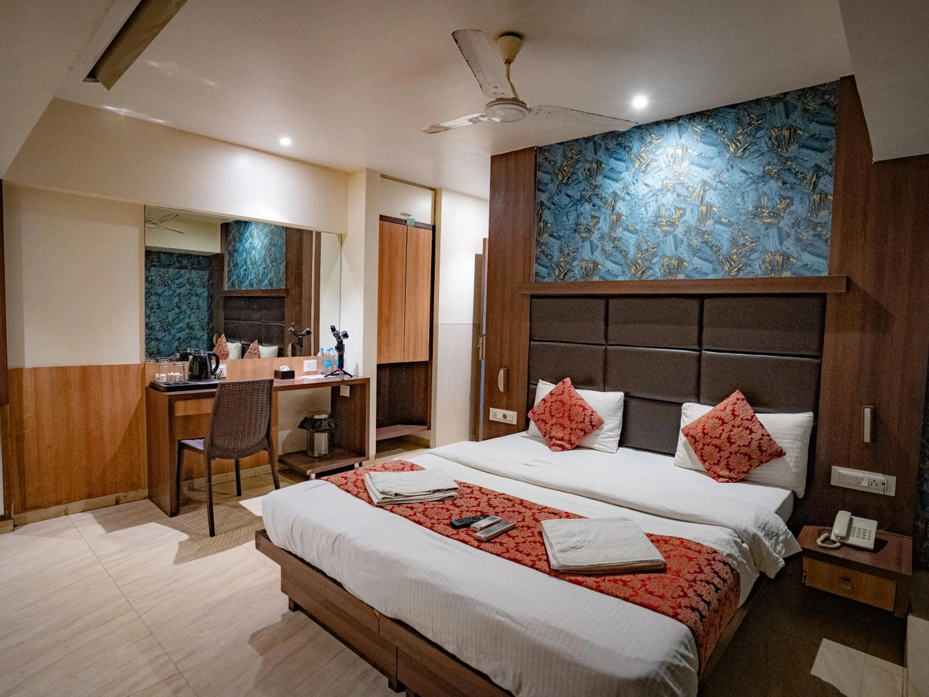 Bed in Hotel Mourya Residency