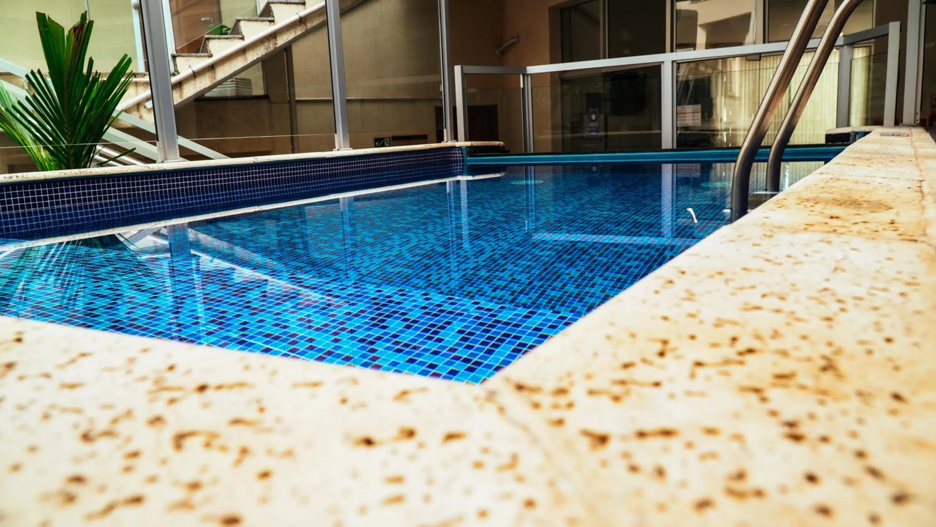 Swimming pool in Ferian Plaza Hotel