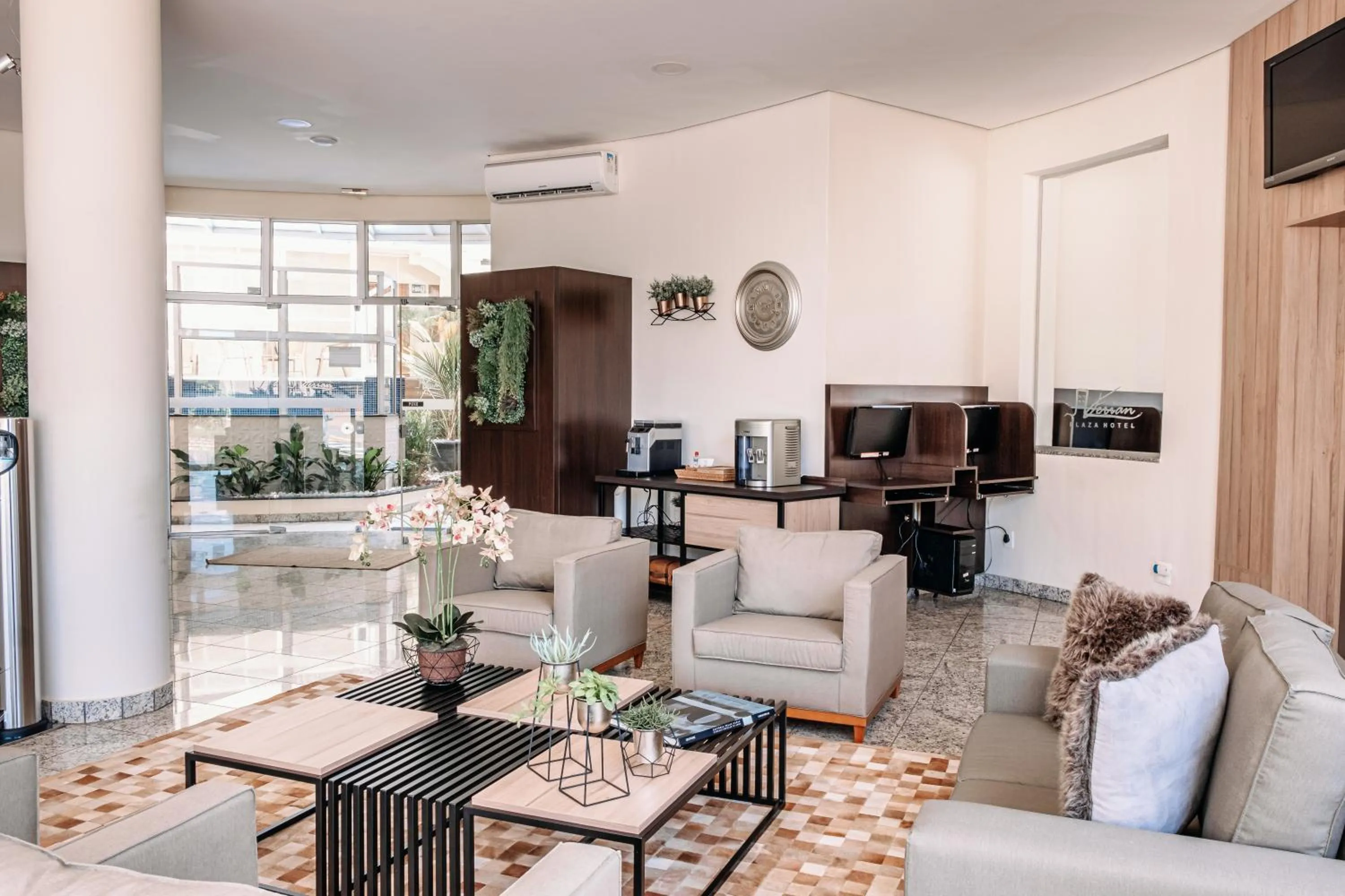 Lobby or reception in Ferian Plaza Hotel