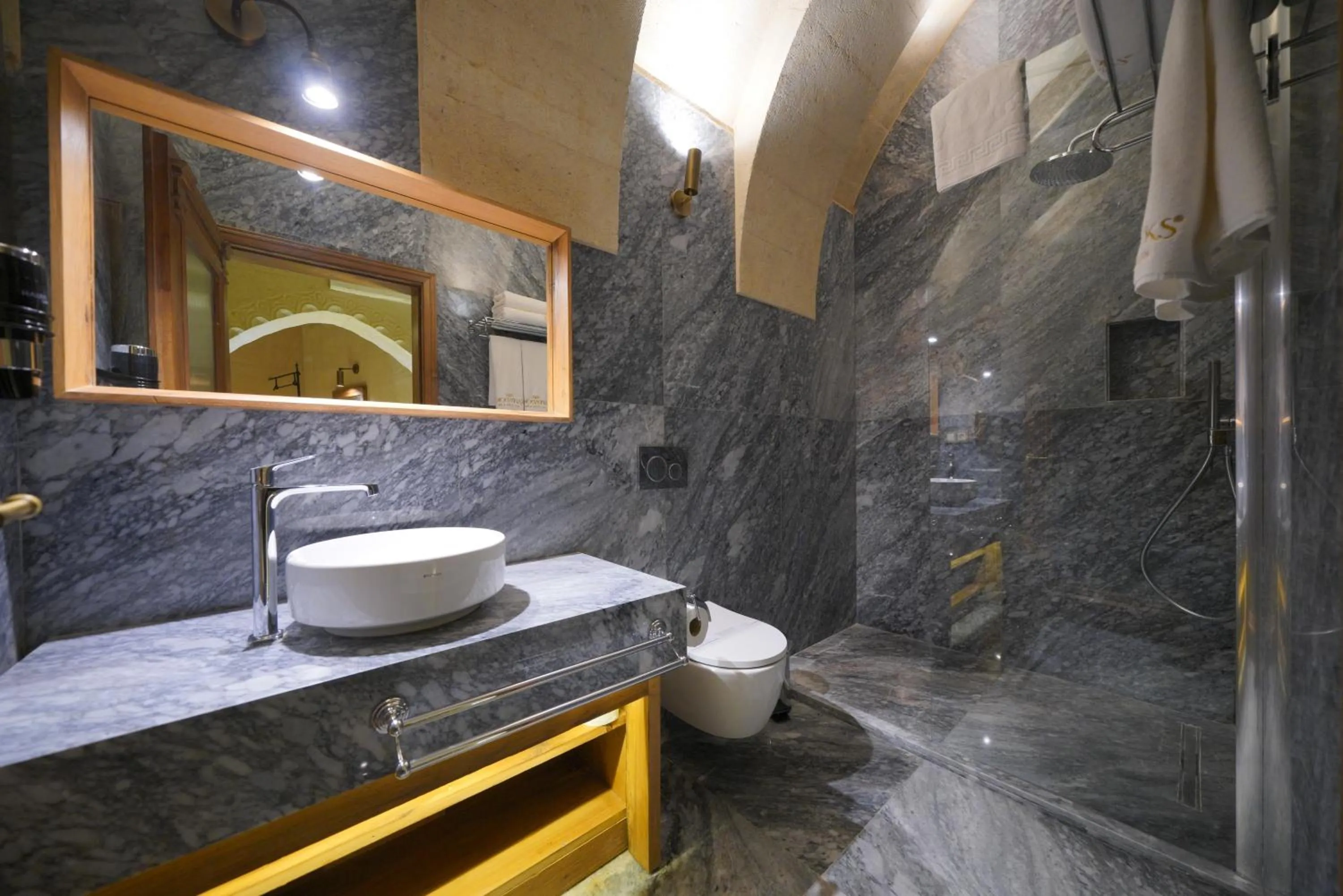 Shower in Kappadoks Cave Hotel