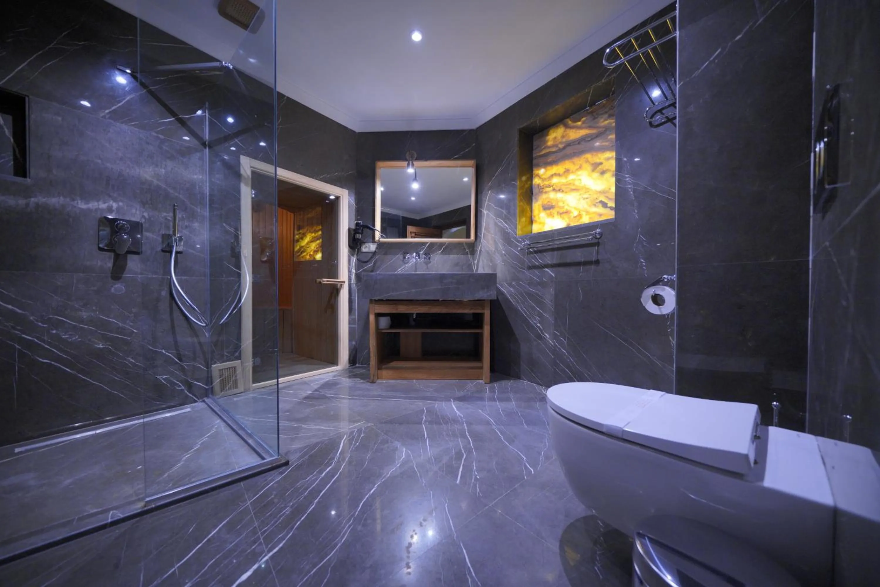 Shower in Kappadoks Cave Hotel