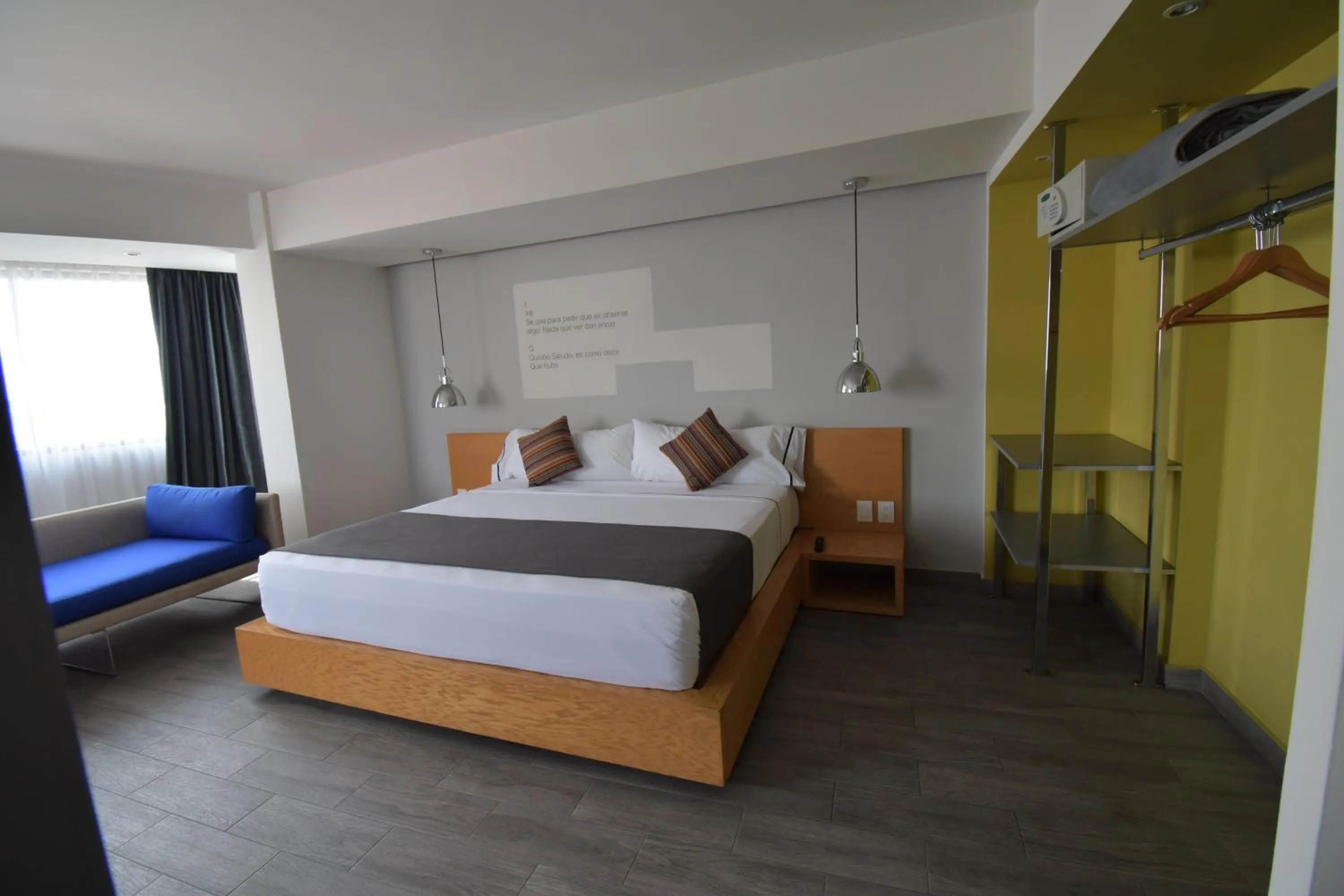 Bed in Hotel Perla Central