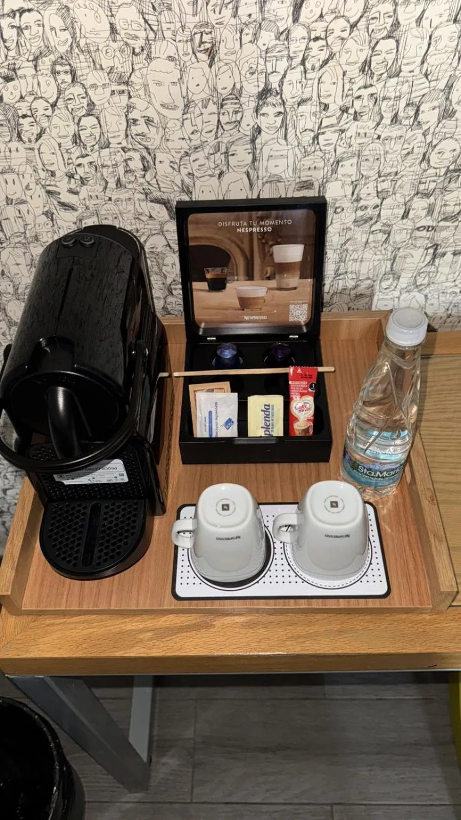 Coffee/tea facilities in Hotel Perla Central