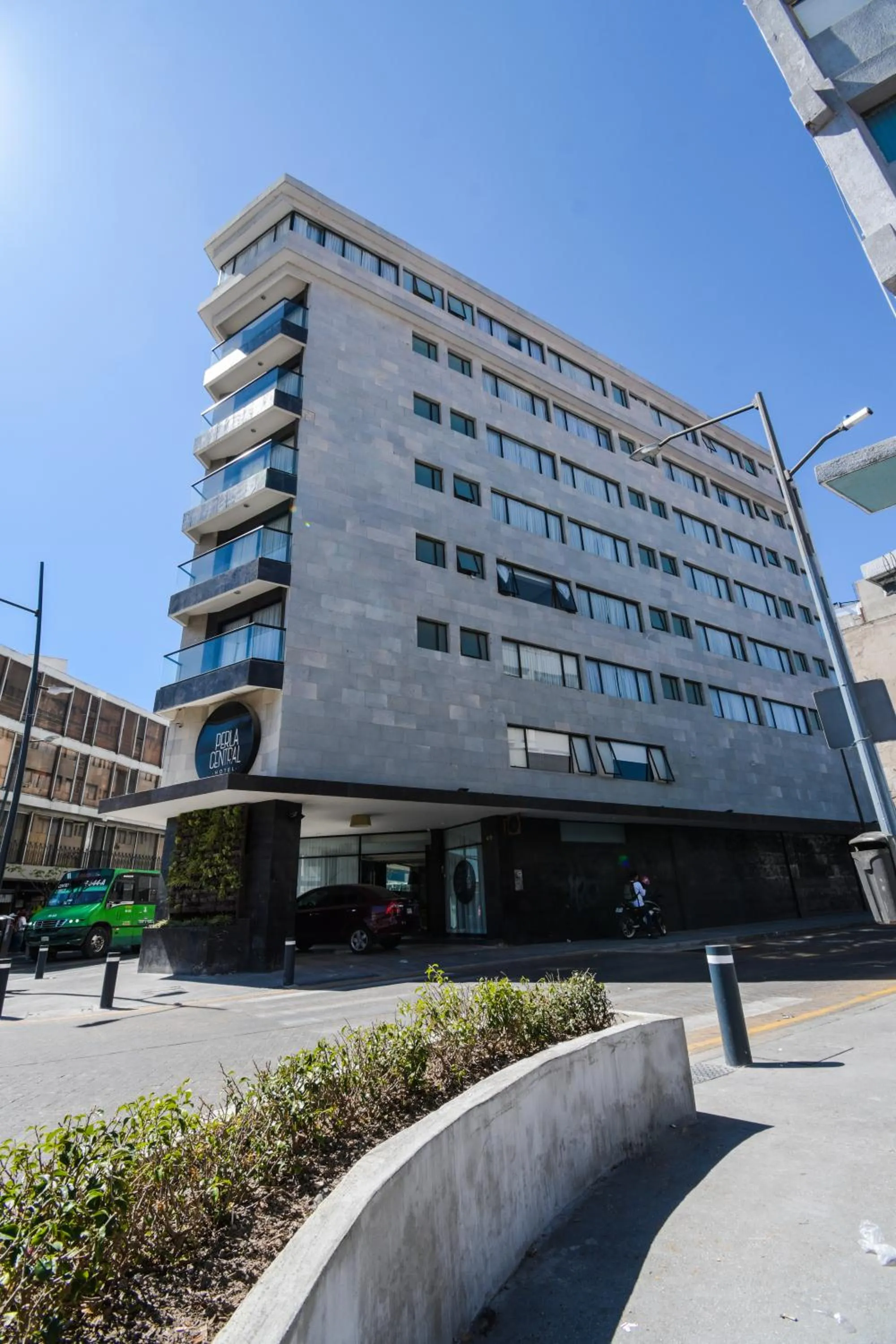 Facade/entrance in Hotel Perla Central