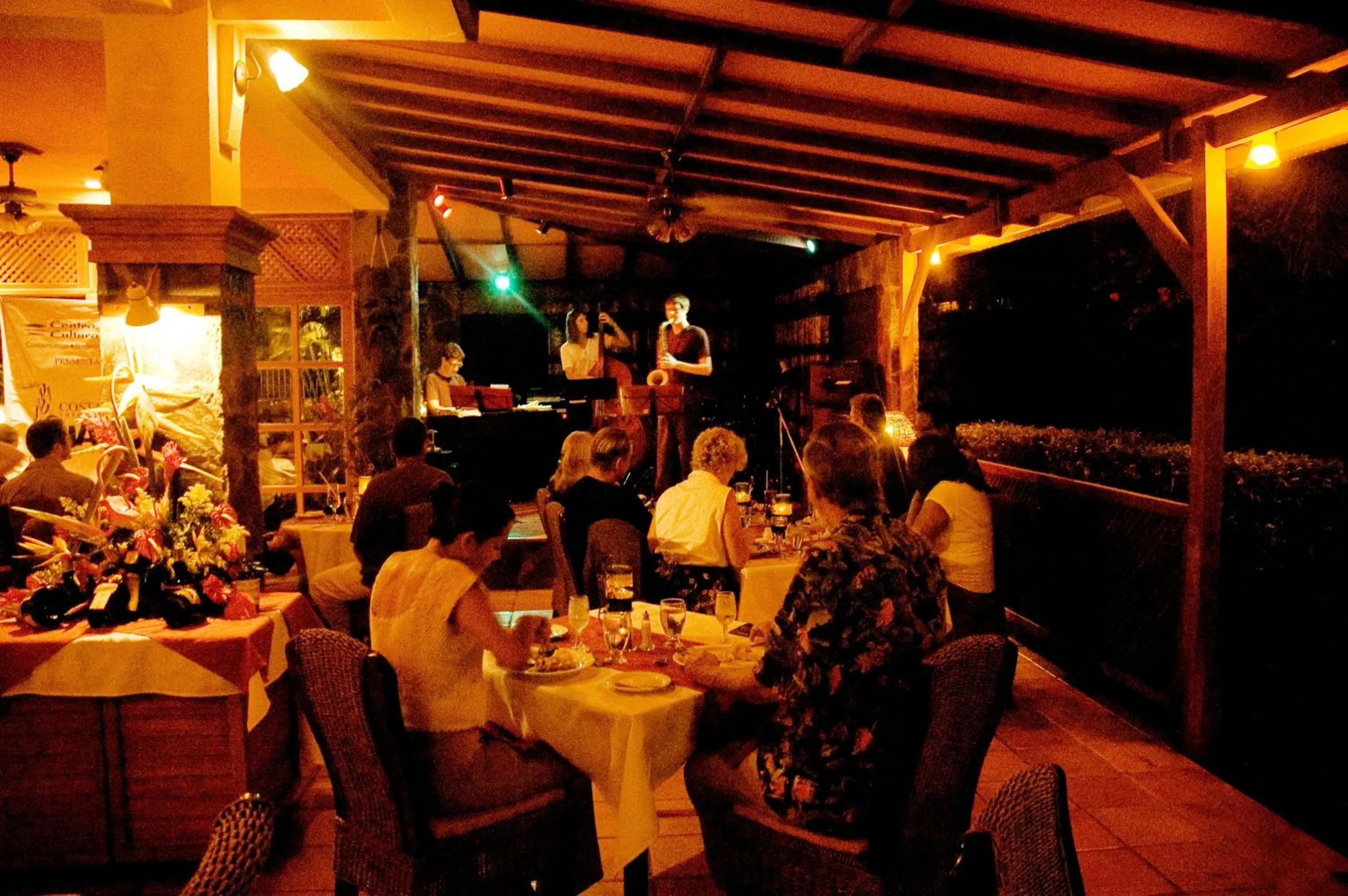 Restaurant/places to eat in Villa del Sueño