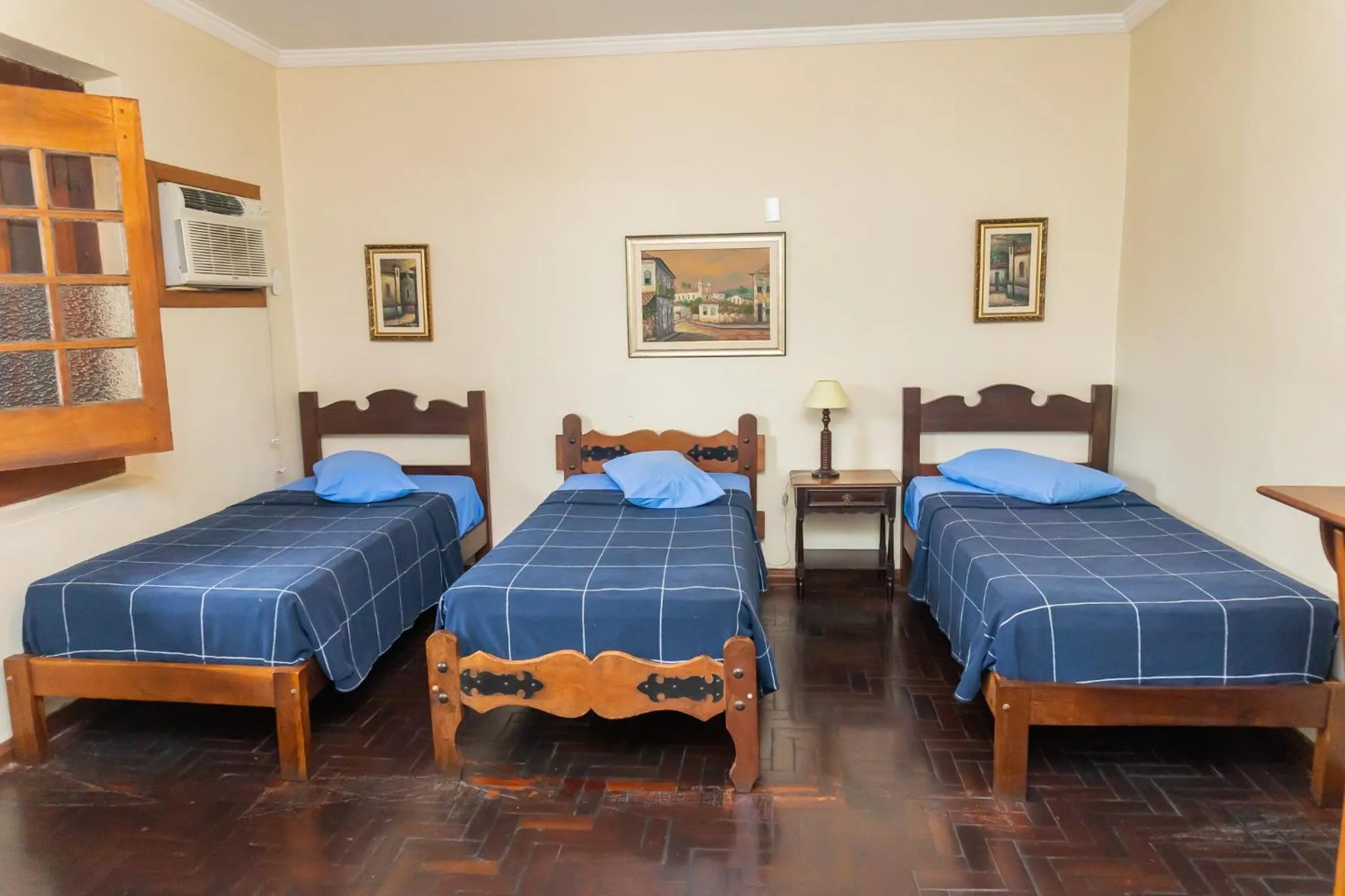 Bed in Hotel Colonial