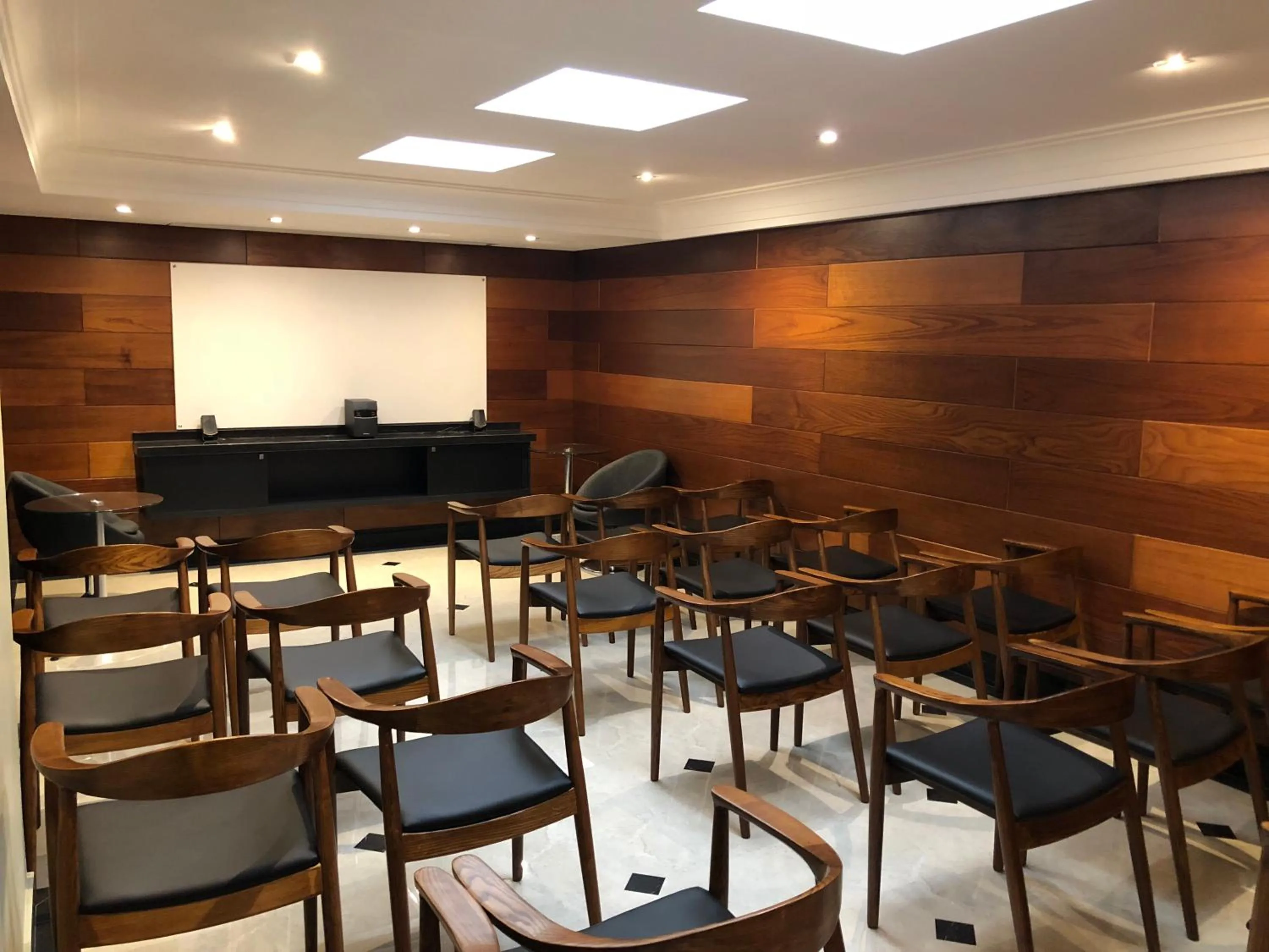 Business facilities in Hotel Casagrande