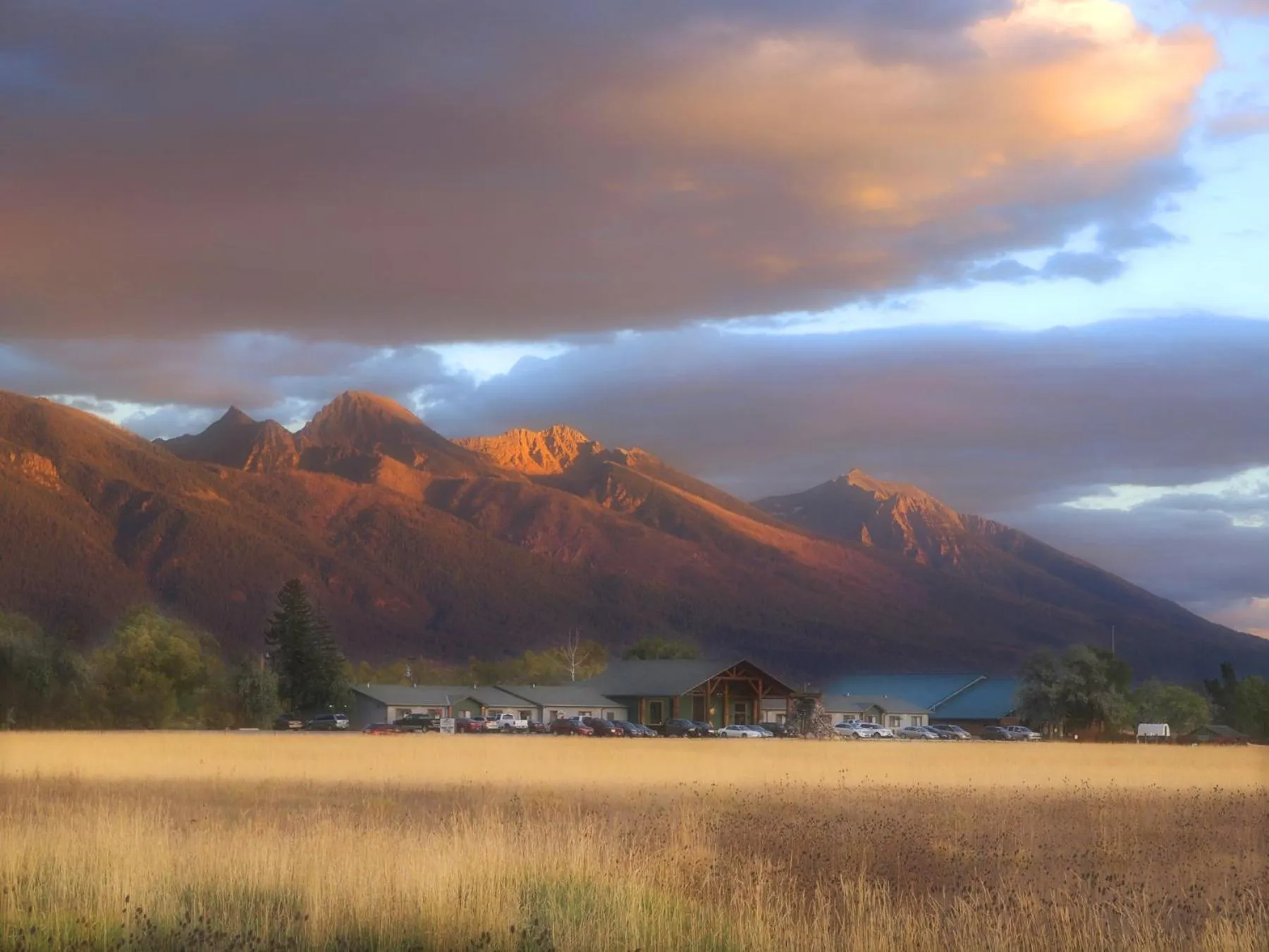 Area and facilities in Ninepipes Lodge