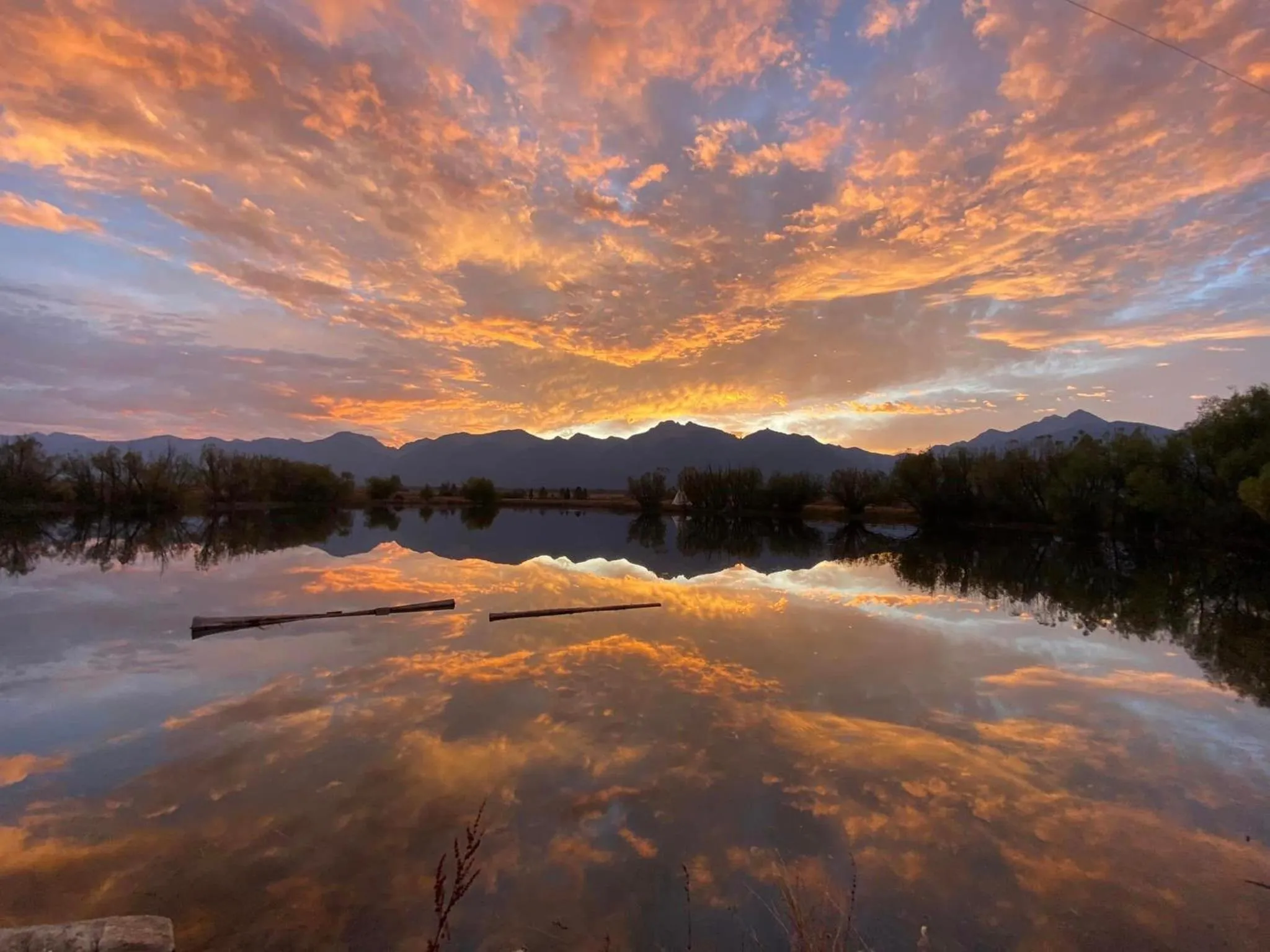 Sunrise in Ninepipes Lodge