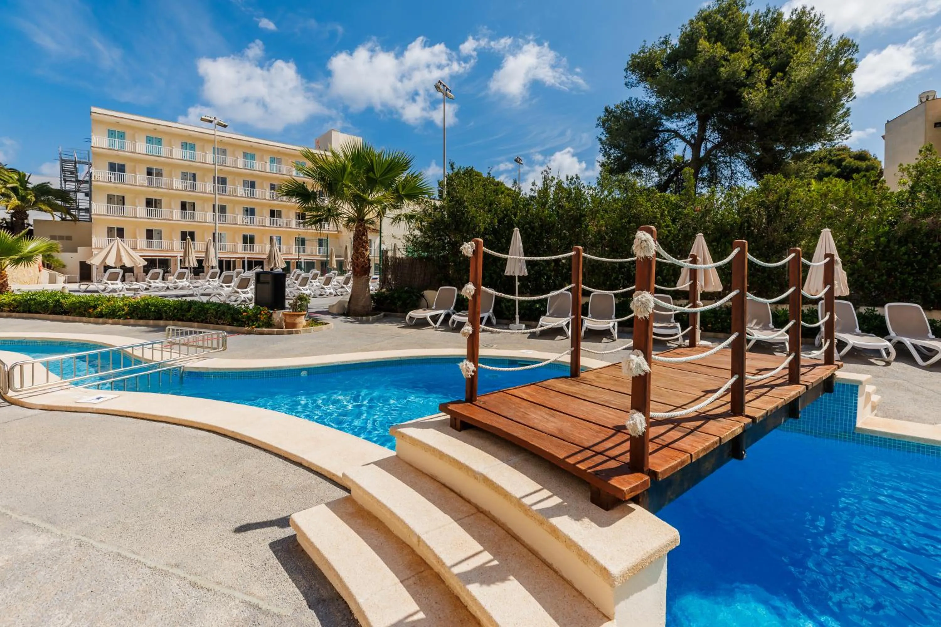 Property building in O7 Club Cala Ratjada