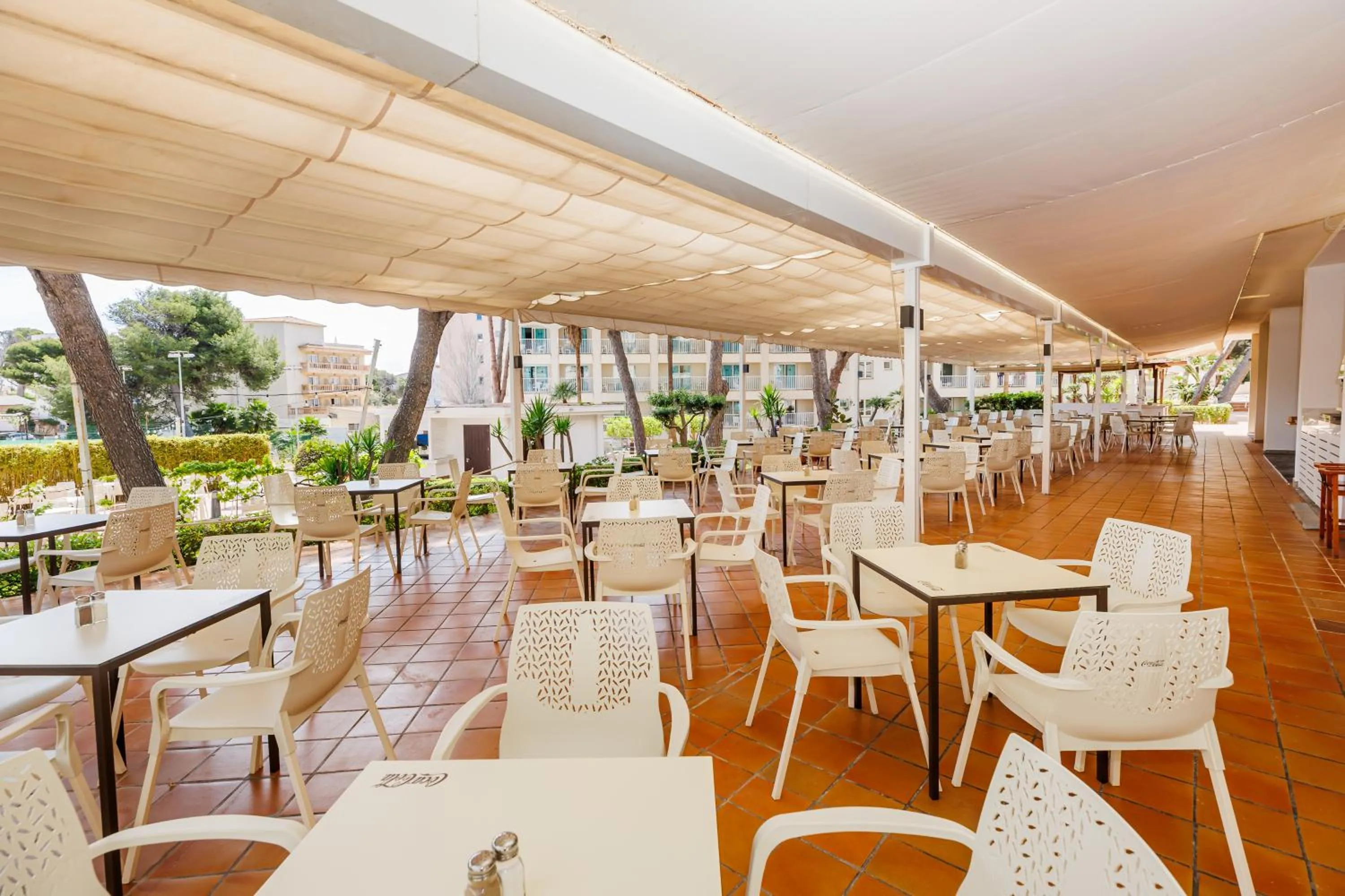 Restaurant/places to eat in O7 Club Cala Ratjada