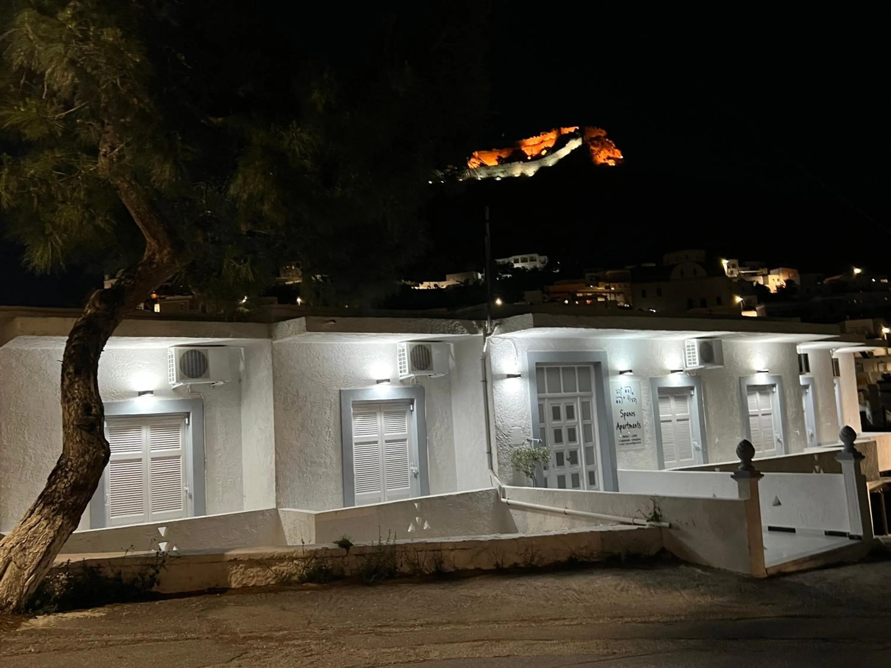 Spanos Apartments - Panteli