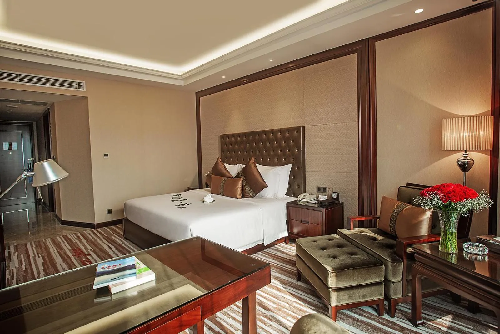 Bed in Wyndham Grand Plaza Royale Chenzhou