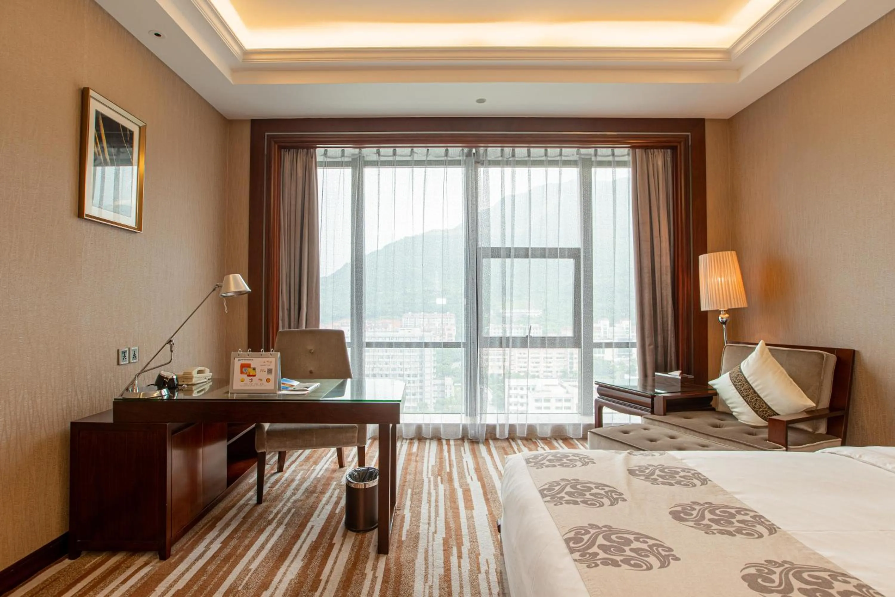 Bed in Wyndham Grand Plaza Royale Chenzhou