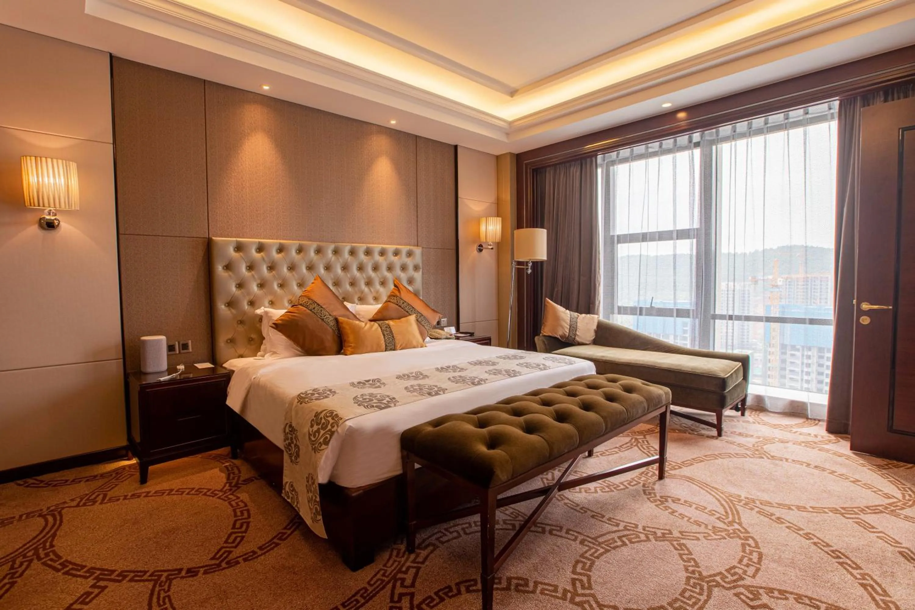 Bed in Wyndham Grand Plaza Royale Chenzhou