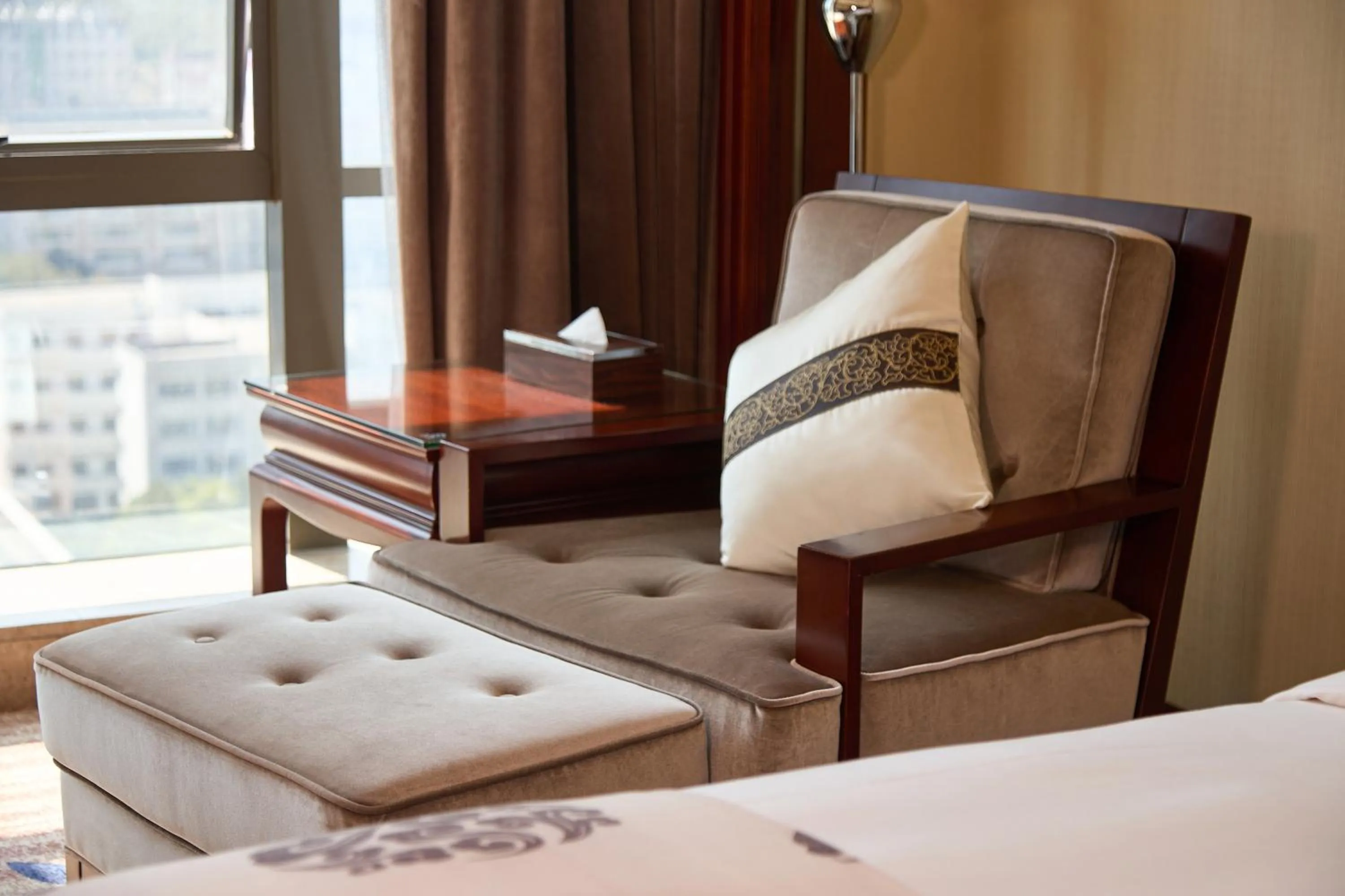 Seating area, Bed in Wyndham Grand Plaza Royale Chenzhou